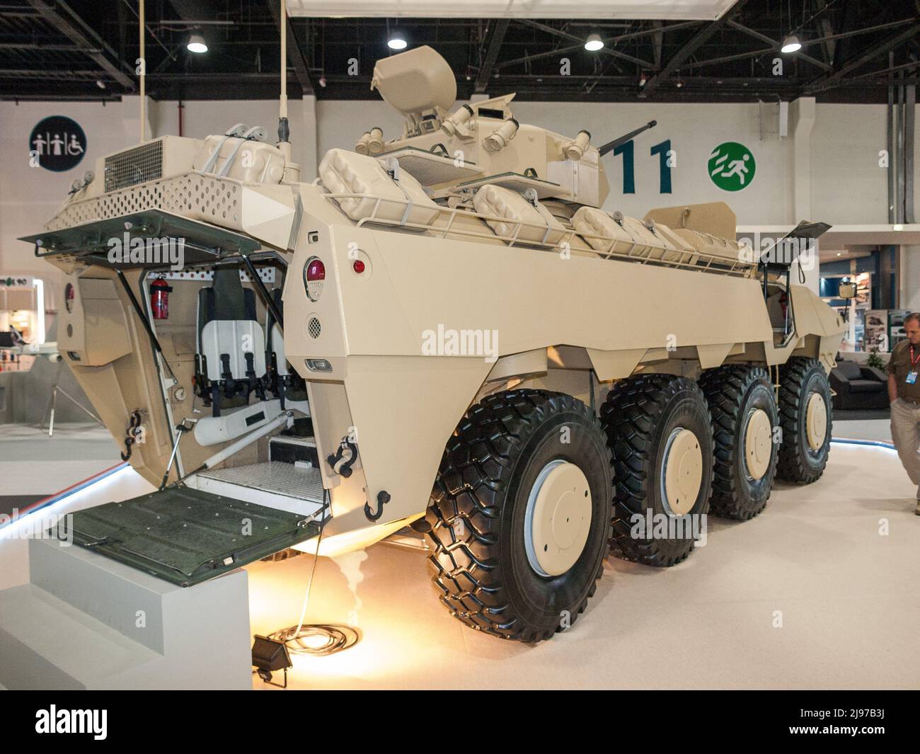 Stock 사진 ID: 1920708083  Abu Dhabi, UAE - Feb.23. 2011: FNSS Pars 8×8 APC at IDEX 2011 military exibition Stock Photo