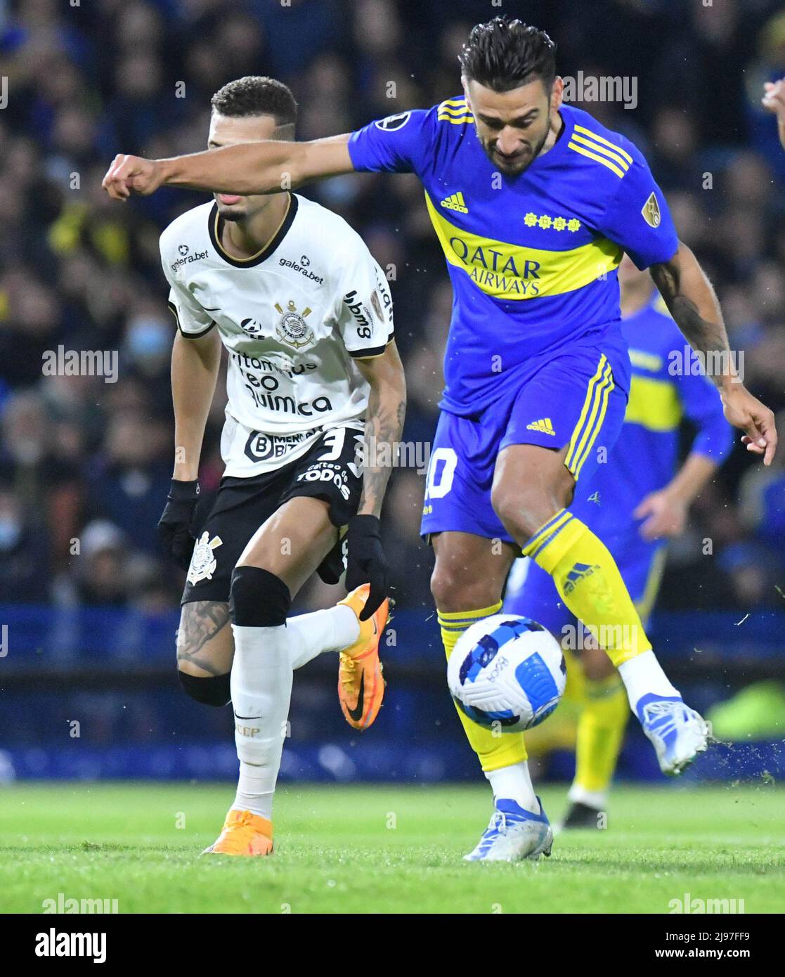 Eduardo Salvio do Boca Juniors, durante a partida entre Boca Juniors e Corinthians, pela 5ª rodada do grupo E da Copa Libertadores 2022, no Estádio La Bombonera nesta terça-feira 17./ PRESSINPHOTO Stock Photo