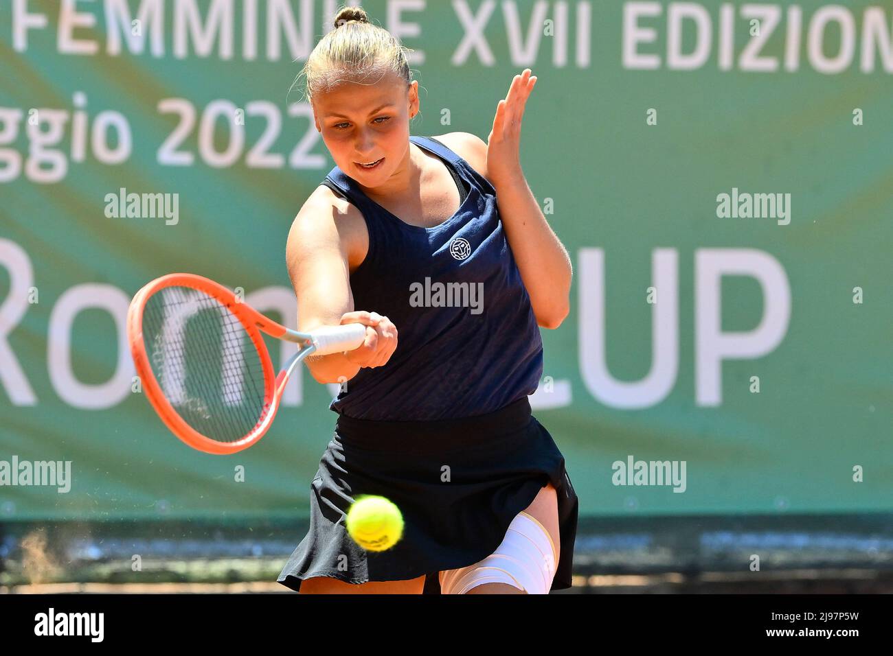 Rome, Italy. 20th May, 2022. Darya Astakhova (RUS) during the ITF 17th  Edition-RCCTR 150th Anniversary, BMW Rome Cup, at Reale Circolo Canottieri  Tevere Remo, Rome, Italy. Credit: Pacific Press Media Production Corp./Alamy