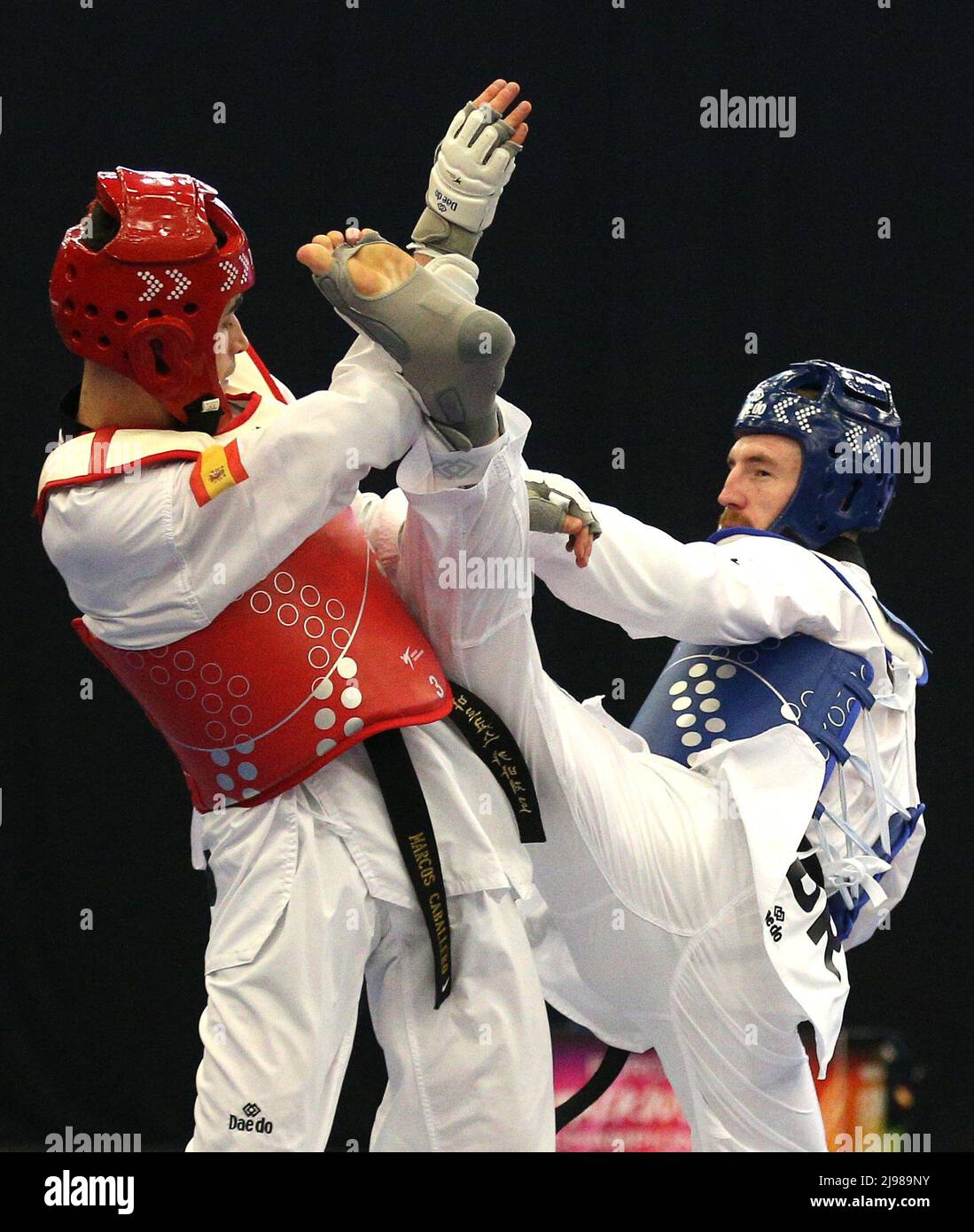 Great Britain's Bradly Sinden (Blue) and Spain's Marcos Caballero (Red