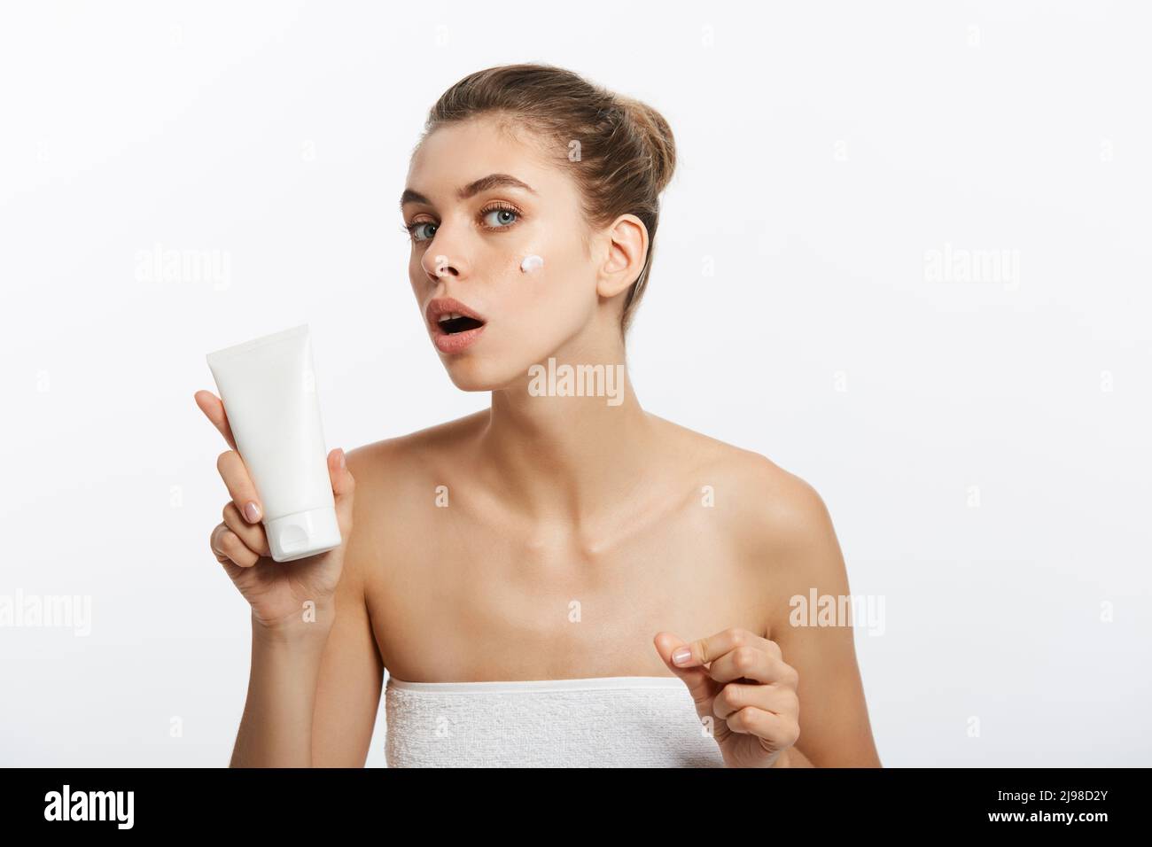 Beautiful Young Woman with Clean Fresh Skin look away. Girl beauty face ...