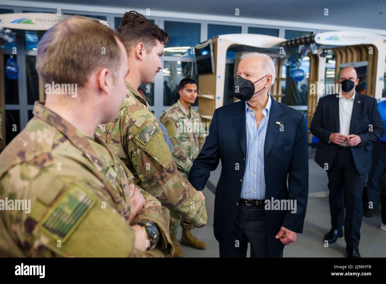 Rzeszow, Poland. 25 March, 2022. U.S President Joe Biden, greets members of the U.S. Army 82nd Airborne Division at the G2A arena, March 25, 2022 in Jasionka, Poland.  Credit: Adam Schultz/White House Photo/Alamy Live News Stock Photo
