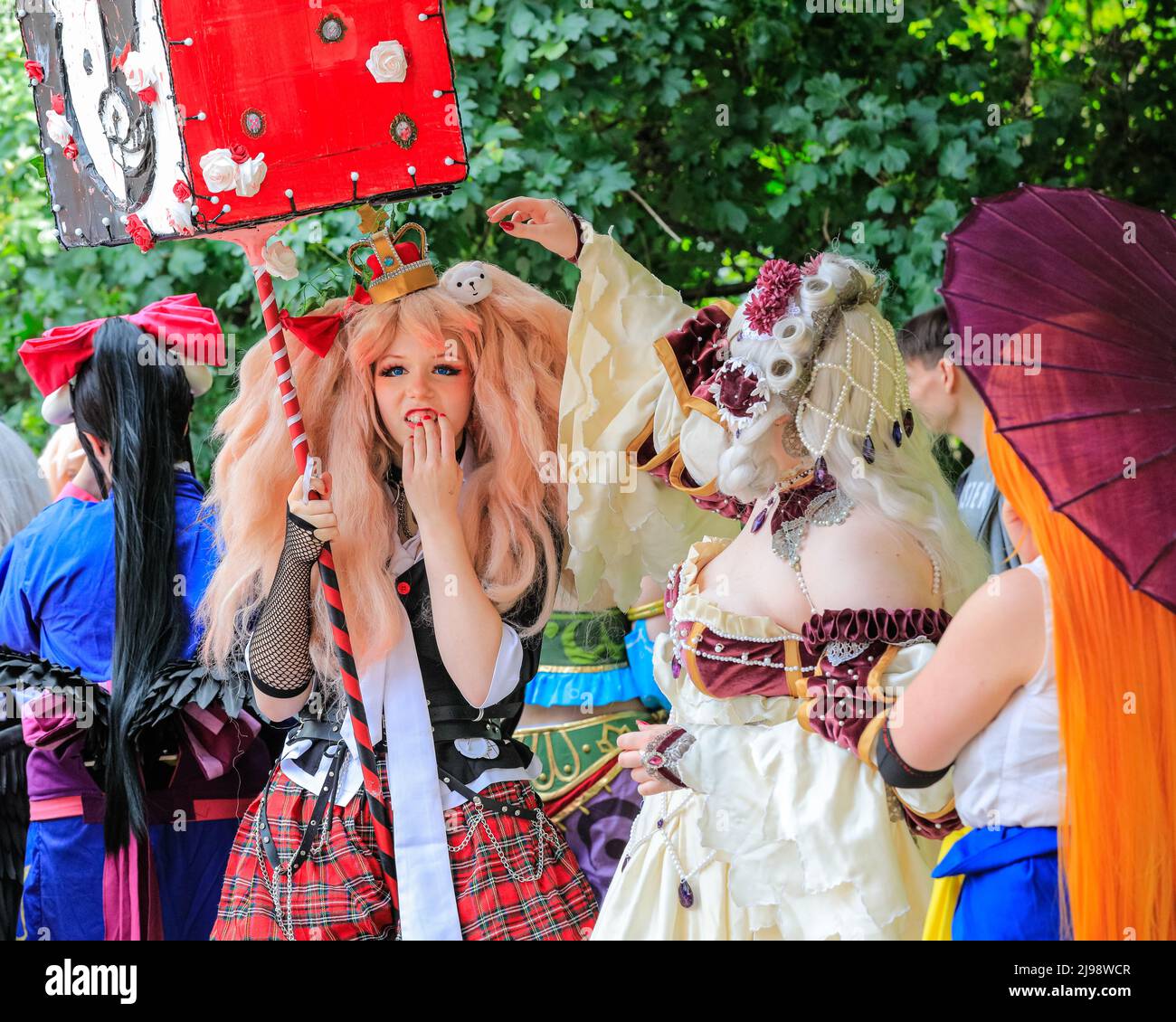 Düsseldorf, NRW, Germany. 21st May, 2022. Tens of thousands of visitors and cosplayers enjoy the warm sunshine along the river Rhine embankment in their outfits inspired by Japanese anime, video and games. Stage performances, cosplay, stalls and demonstrations of Japanese culture, sports and traditions are featured at Düsseldorf's annual Japan Day, celebrating Japan and the Japanese community in the city. Düsseldorf is home to the largest Japanese community in Germany. Credit: Imageplotter/Alamy Live News Stock Photo