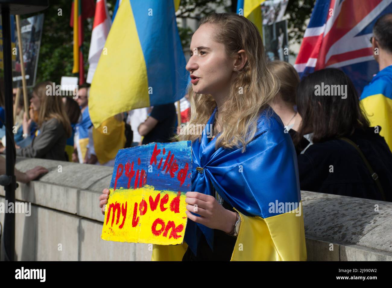 Ukraine wants more arms after Ukrainian troops ‘surrender’ at Mariupol steelworks. Ukraine is an independent nation, and we are entitled to stand up for ourselves outside Downing street, London, UK. - 21 May 2022. Stock Photo