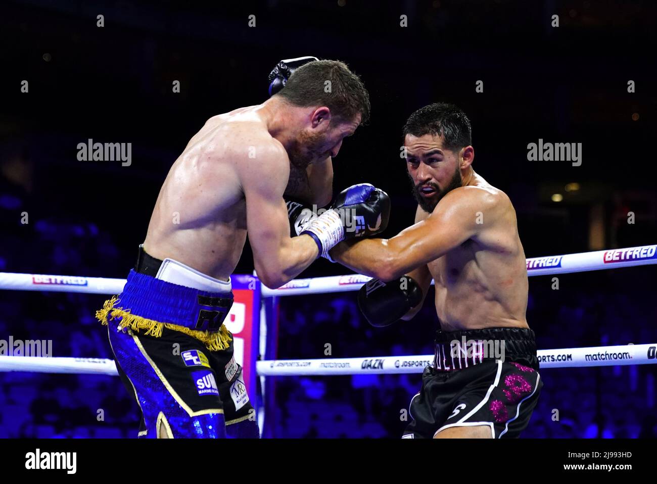 Robbie Davies Jr (left) and Javier Molina in the WBA Continental Super ...