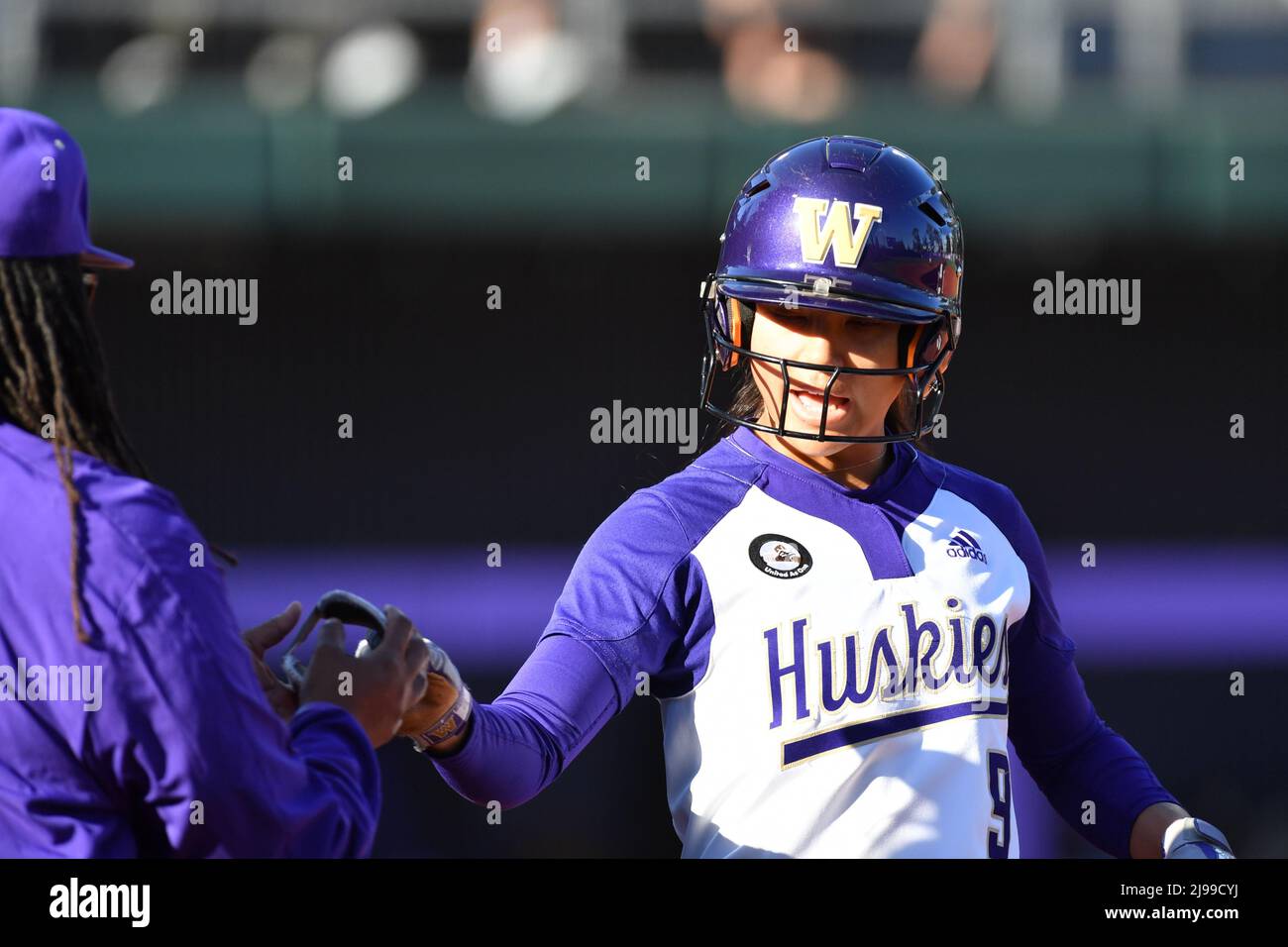 Seattle, WA, USA. 20th May, 2022. Washington's Madison Huskey at first
