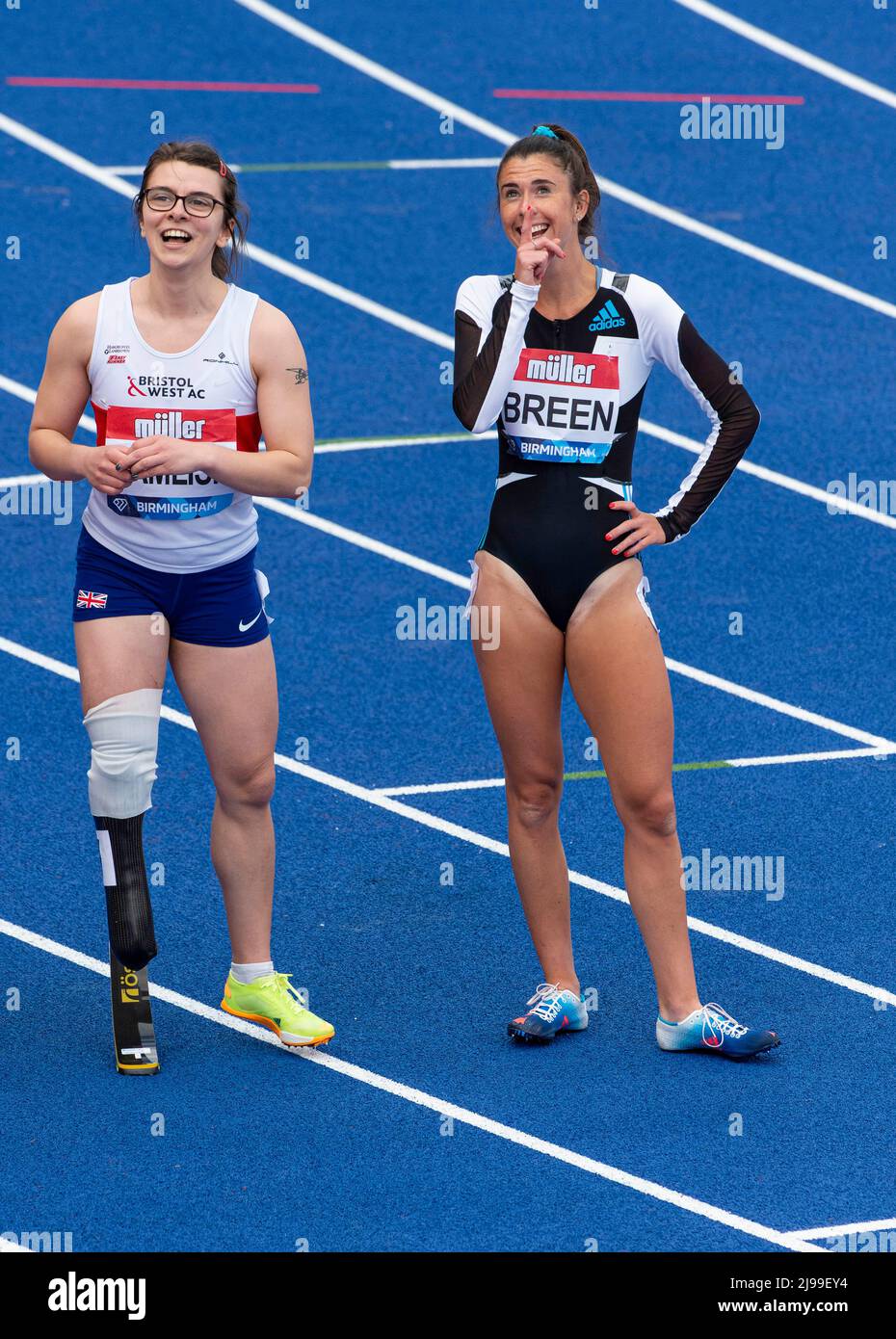 21-MAY-2022 Sophie Kamlish third with the time of 13.47 and Olivia Green second with a time of 13.14 in the Women 100m Ambulant Event at the Muller Birmingham Diamond League Alexander Stadium, Perry Barr, Birmingham Credit: PATRICK ANTHONISZ/Alamy Live News Stock Photo