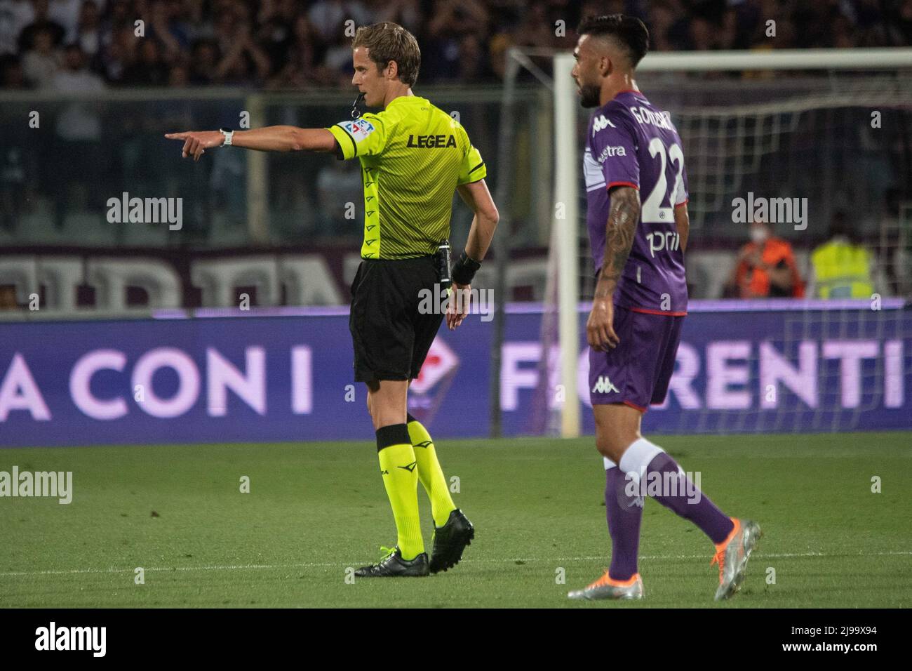 Florence, Italy. 21 May 2022. Fans of ACF Fiorentina show their support  prior to the Serie