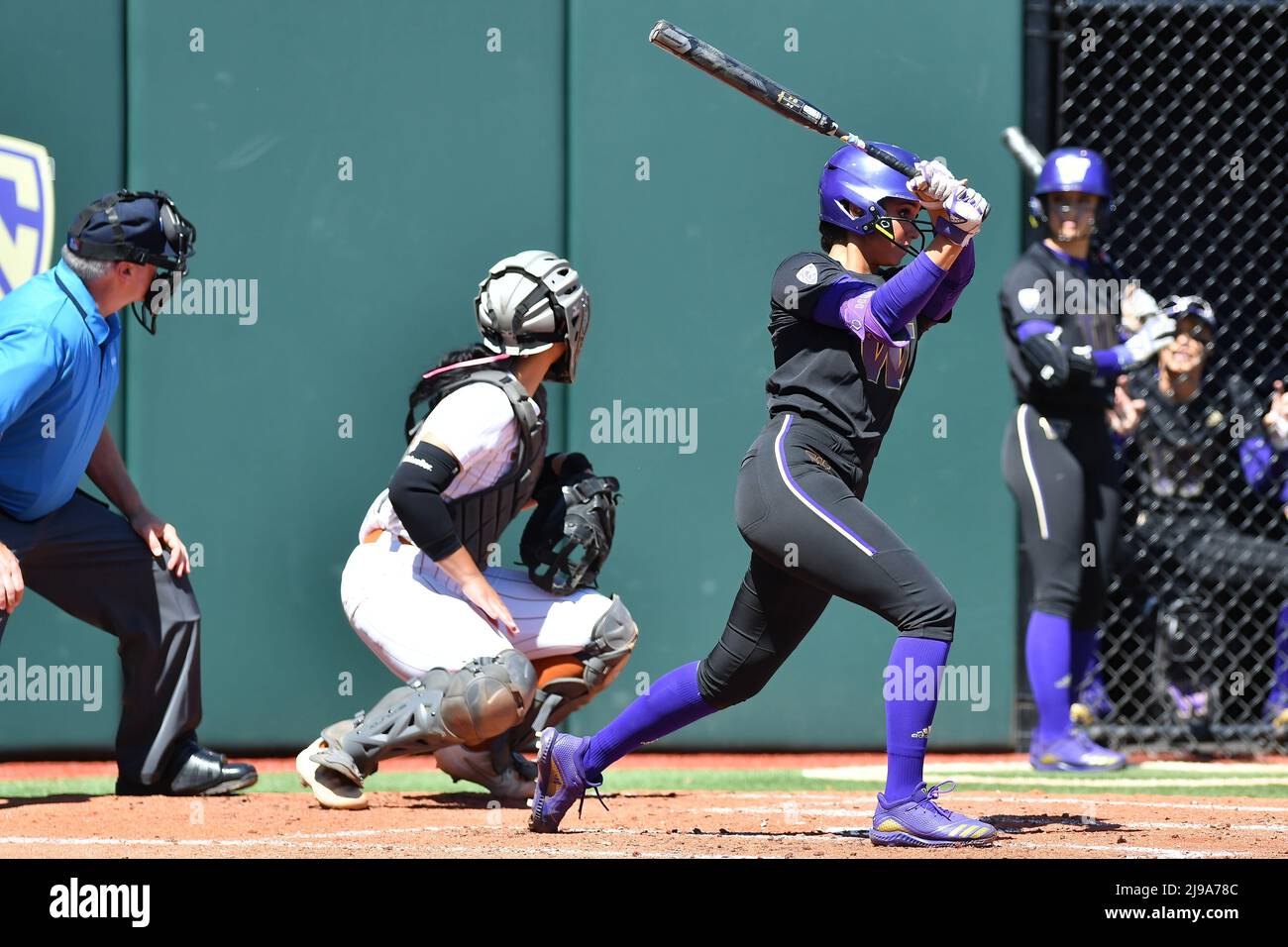 Seattle, WA, USA. 21st May, 2022. Washington infielder Kinsey Fiedler