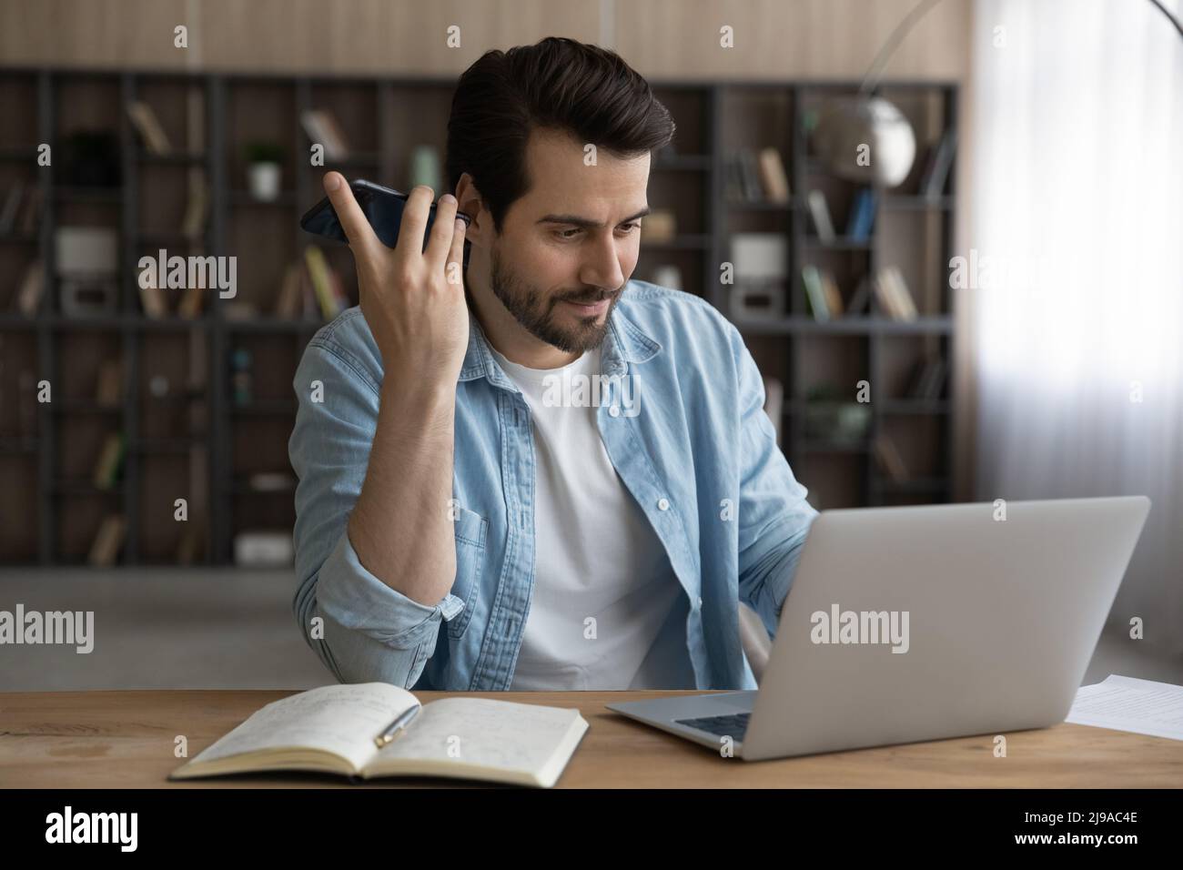 Man Using Loudspeaker Hi Res Stock Photography And Images Alamy Man Using Loudspeaker Hi Res Stock Photography And Images Alamy