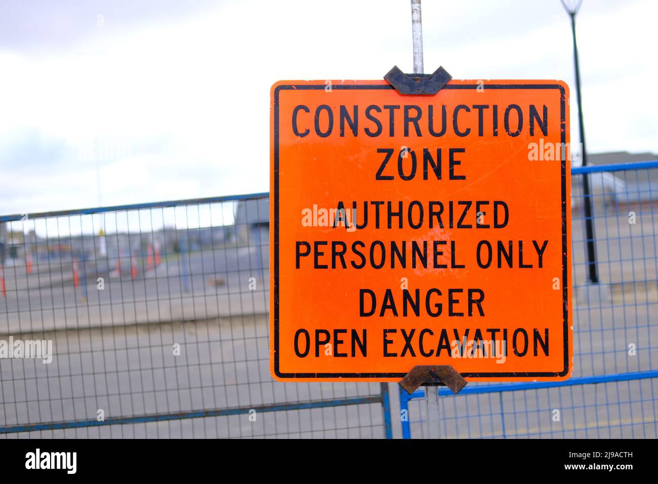 safety-signs-on-a-construction-site-stock-photo-alamy