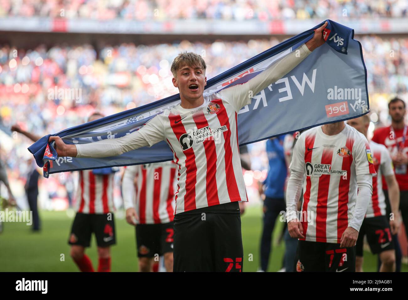 Jack Clarke #25 of Sunderland celebrates winning promotion Stock Photo -  Alamy