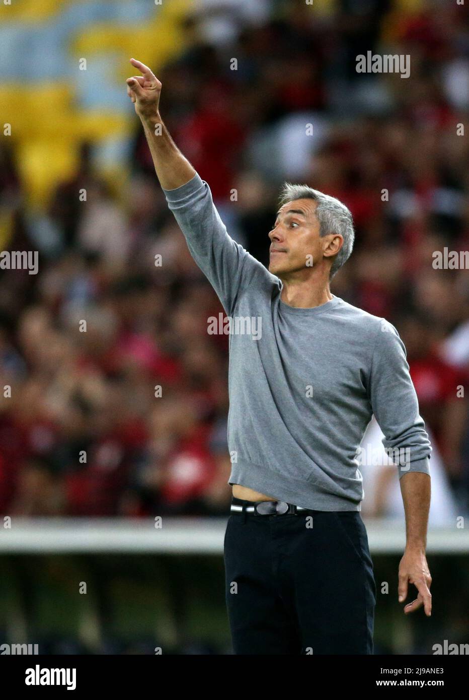 RIO DE JANEIRO, BRAZIL - MAY 21: Paulo Sousa Head Coach of Flamengo reacts  ,during the match between Flamengo and Goias as part of Brasileirao Series  A 2022 at Maracana Stadium on