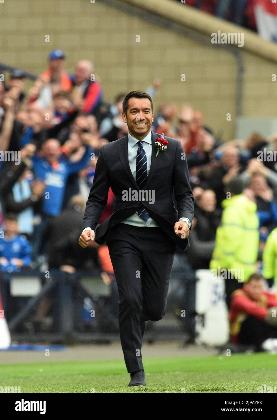 Hampden Park.Glasgow.Scotland, UK. 21st May, 2022. Rangers vs Heart of Midlothian. Scottish Cup Final 2022 Giovanni van Bronckhorst, manager of Rangers FC runs in to join the celebrations after 2nd goal Credit: eric mccowat/Alamy Live News Stock Photo