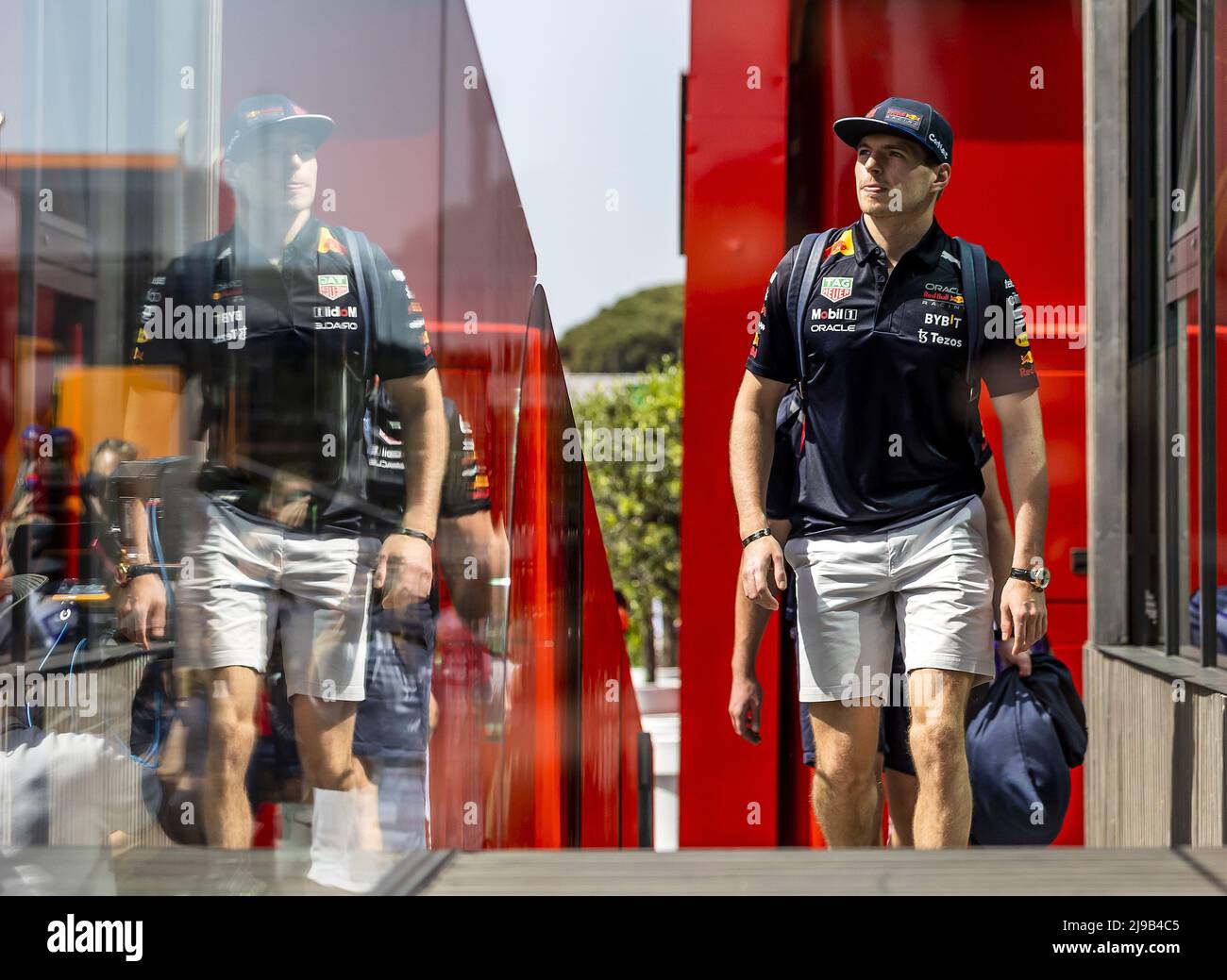 BARCELONA - Max Verstappen (Oracle Red Bull Racing) ahead of the F1 Grand Prix of Spain at Circuit de Barcelona-Catalunya on May 22, 2022 in Barcelona, Spain. REMKO DE WAAL Stock Photo
