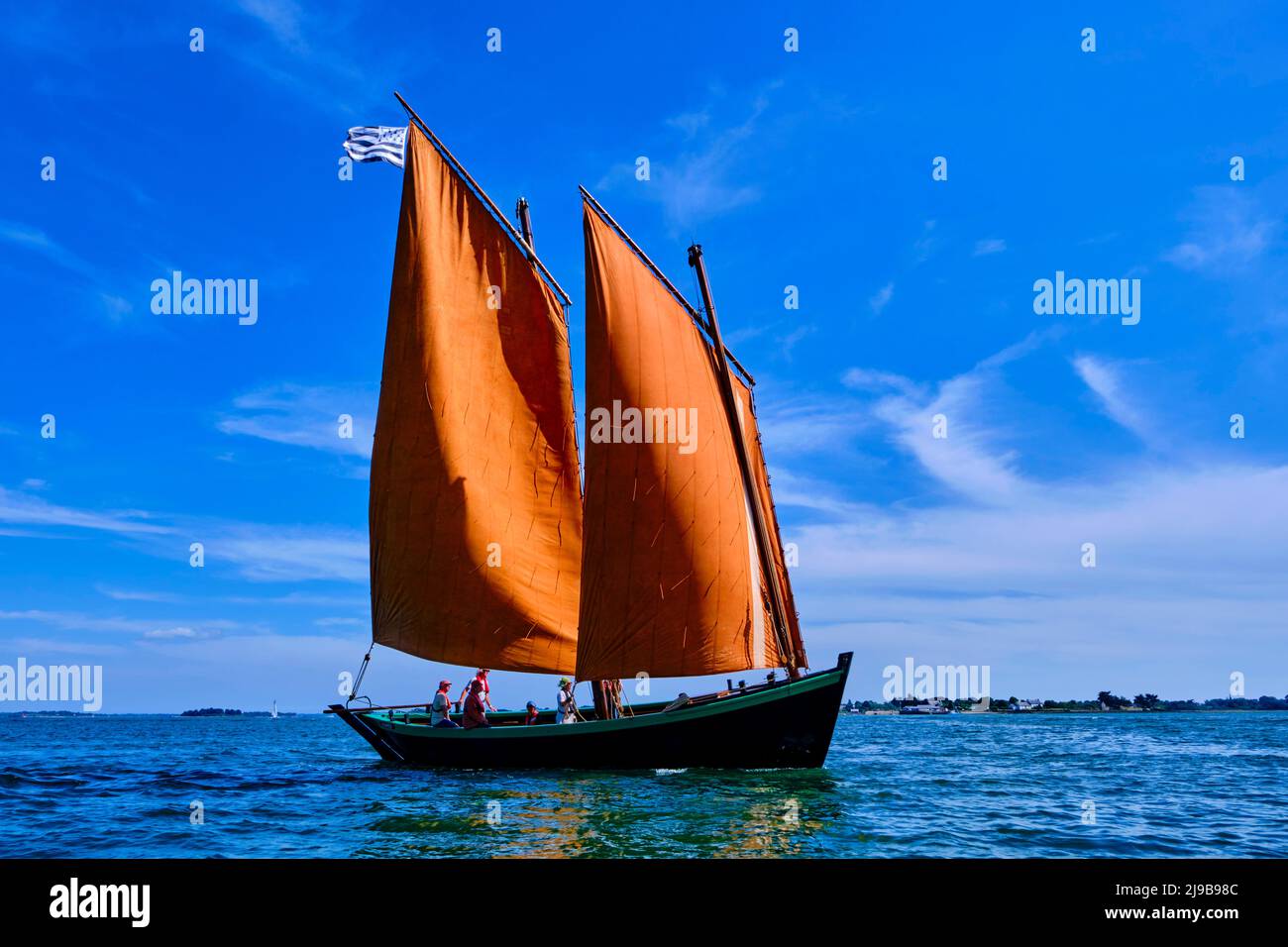 France, Morbihan, Gulf of Morbihan, old Sinagot rig sailing in the Gulf of  Morbihan Stock Photo - Alamy