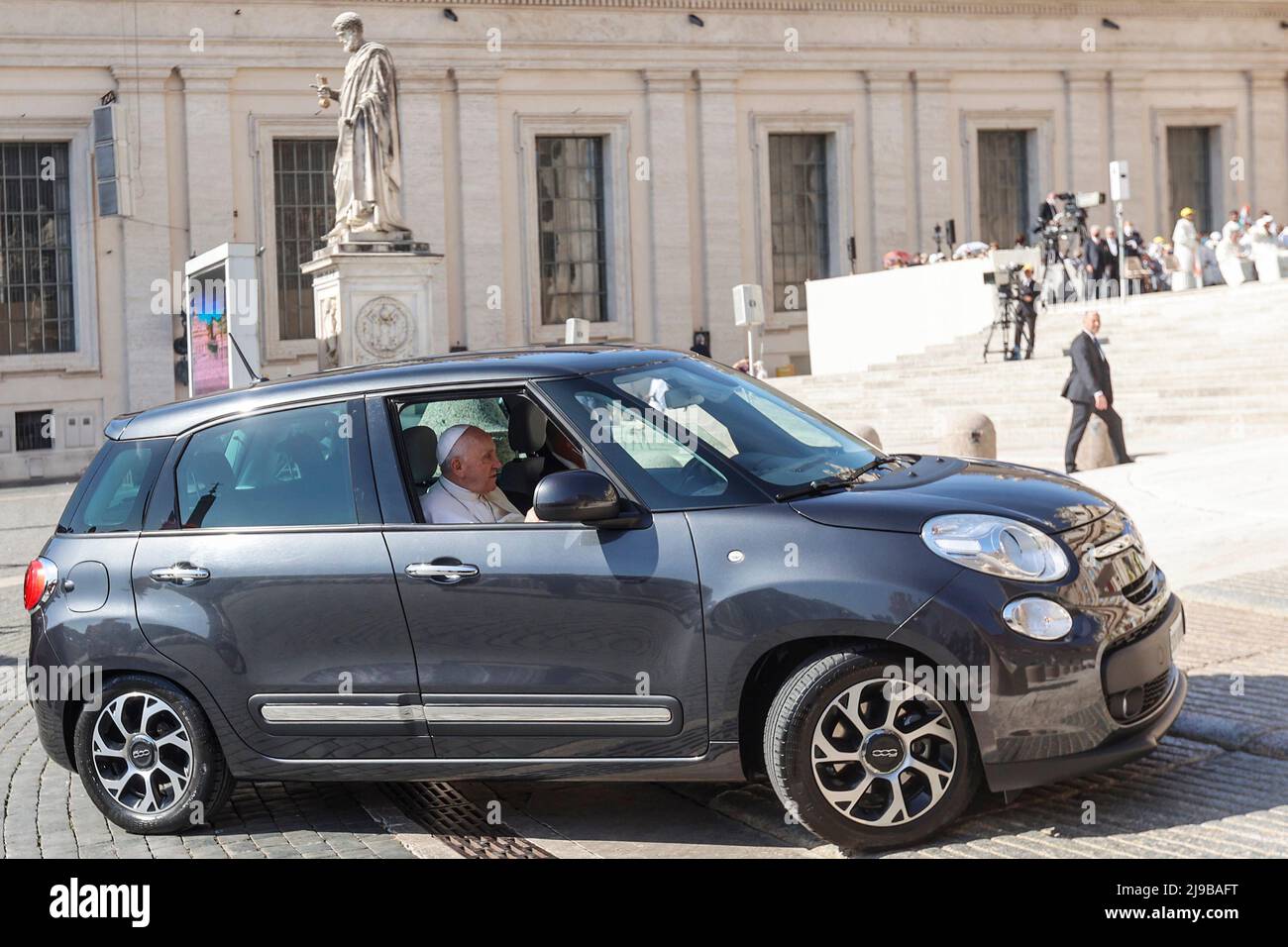 Vatican City, Vatican, 15th May, 2022. Pope Francis arrives aboard a car to celebrate a canonization Mass of ten new saints in St. Peter's Square. Stock Photo