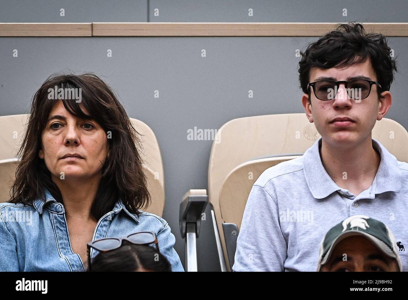 Paris, France, France. 22nd May, 2022. Estelle DENIS and his son Merlin DOMENECH during the Day one of Roland-Garros 2022, French Open 2022, Grand Slam tennis tournament at the Roland-Garros stadium on May 22, 2022 in Paris, France. (Credit Image: © Matthieu Mirville/ZUMA Press Wire) Stock Photo