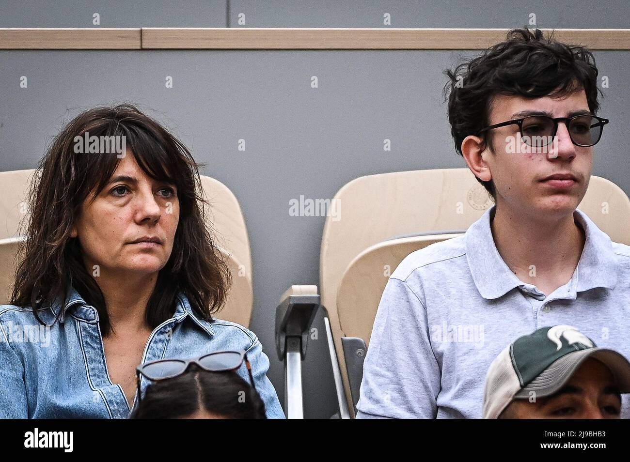 Paris, France, France. 22nd May, 2022. Estelle DENIS and his son Merlin DOMENECH during the Day one of Roland-Garros 2022, French Open 2022, Grand Slam tennis tournament at the Roland-Garros stadium on May 22, 2022 in Paris, France. (Credit Image: © Matthieu Mirville/ZUMA Press Wire) Stock Photo