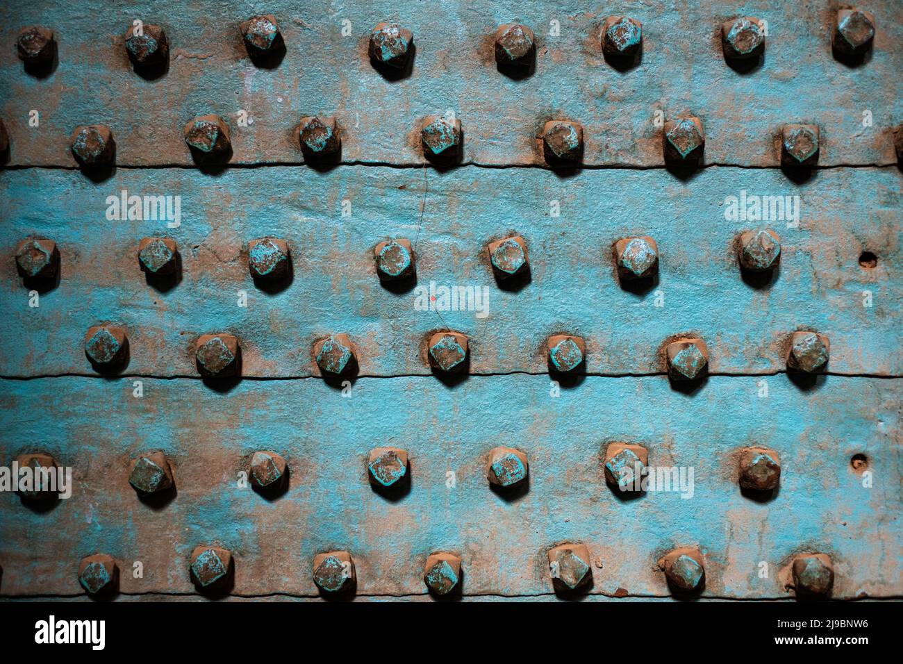 Antique metal texture hi-res stock photography and images - Alamy