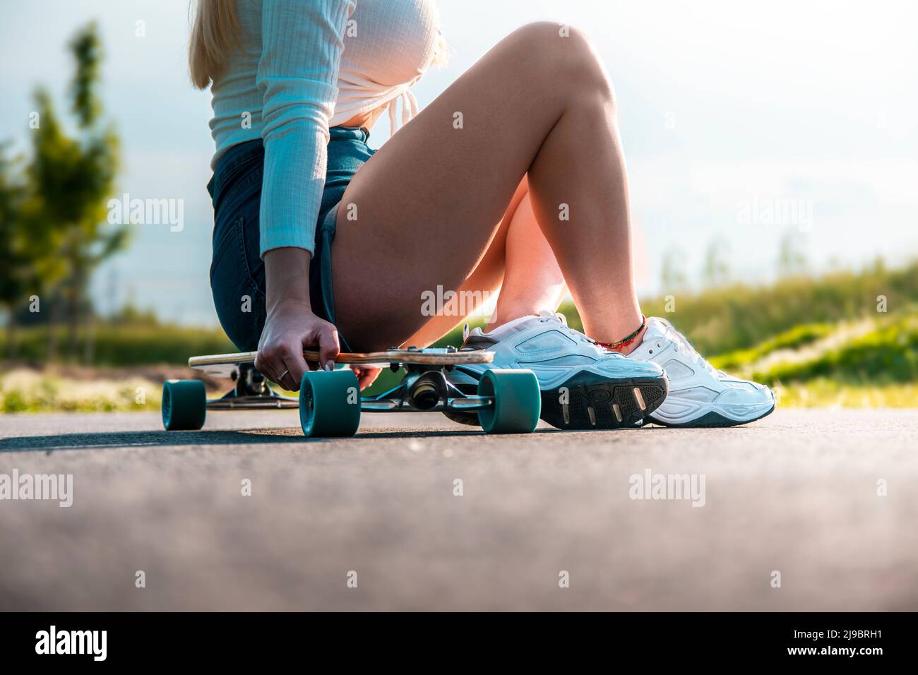 Skateboar hi-res stock photography and images - Alamy