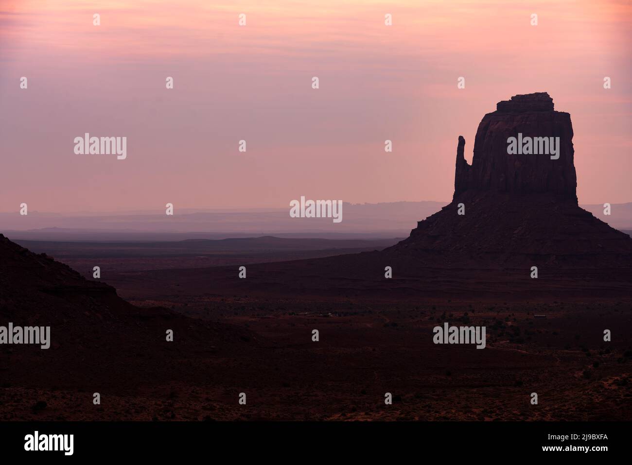 National parks usa southwest area of giant rock formations and table mountains in Monument Valley Stock Photo