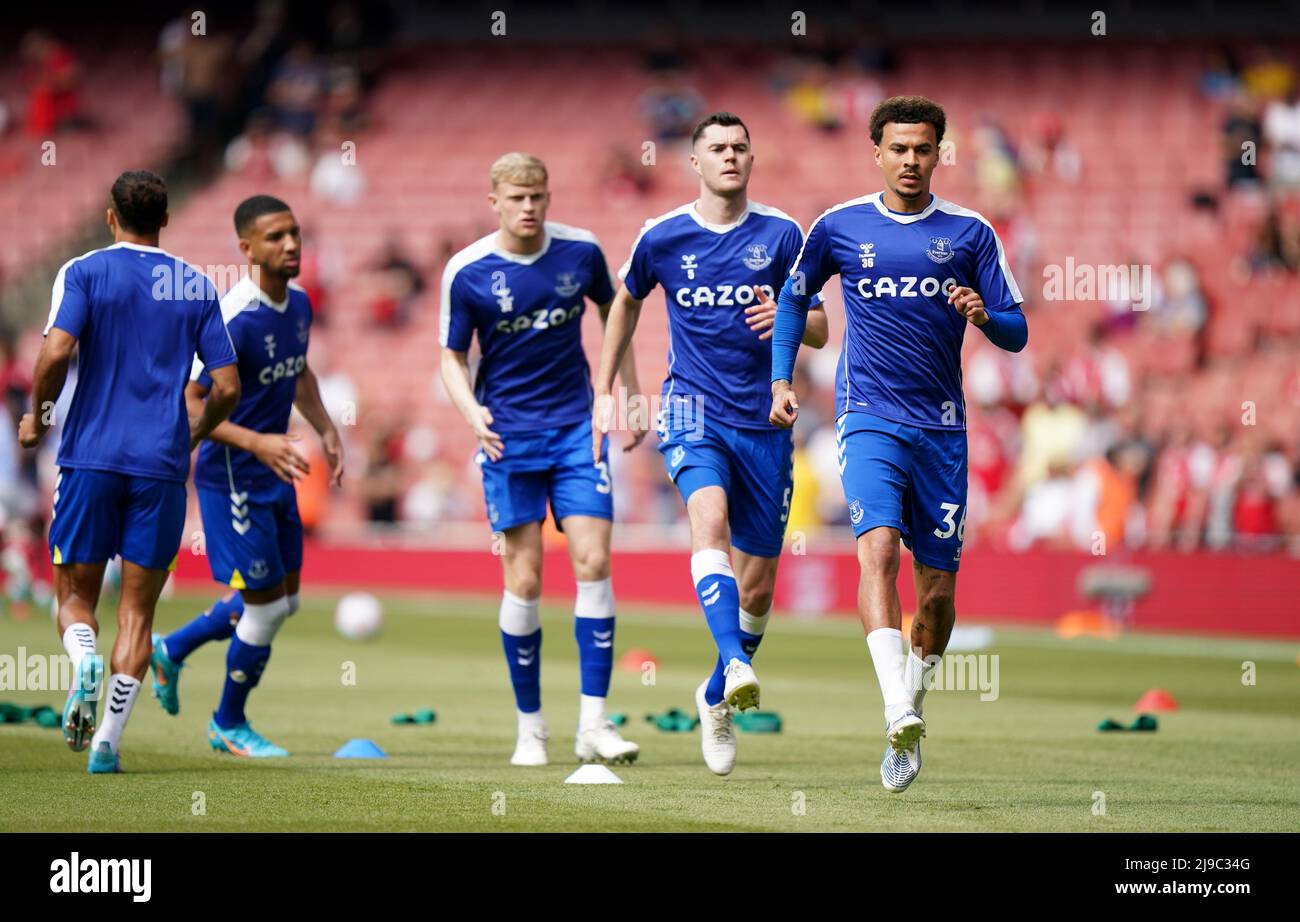 Everton's Dele Alli (right) and teammates warming up before the
