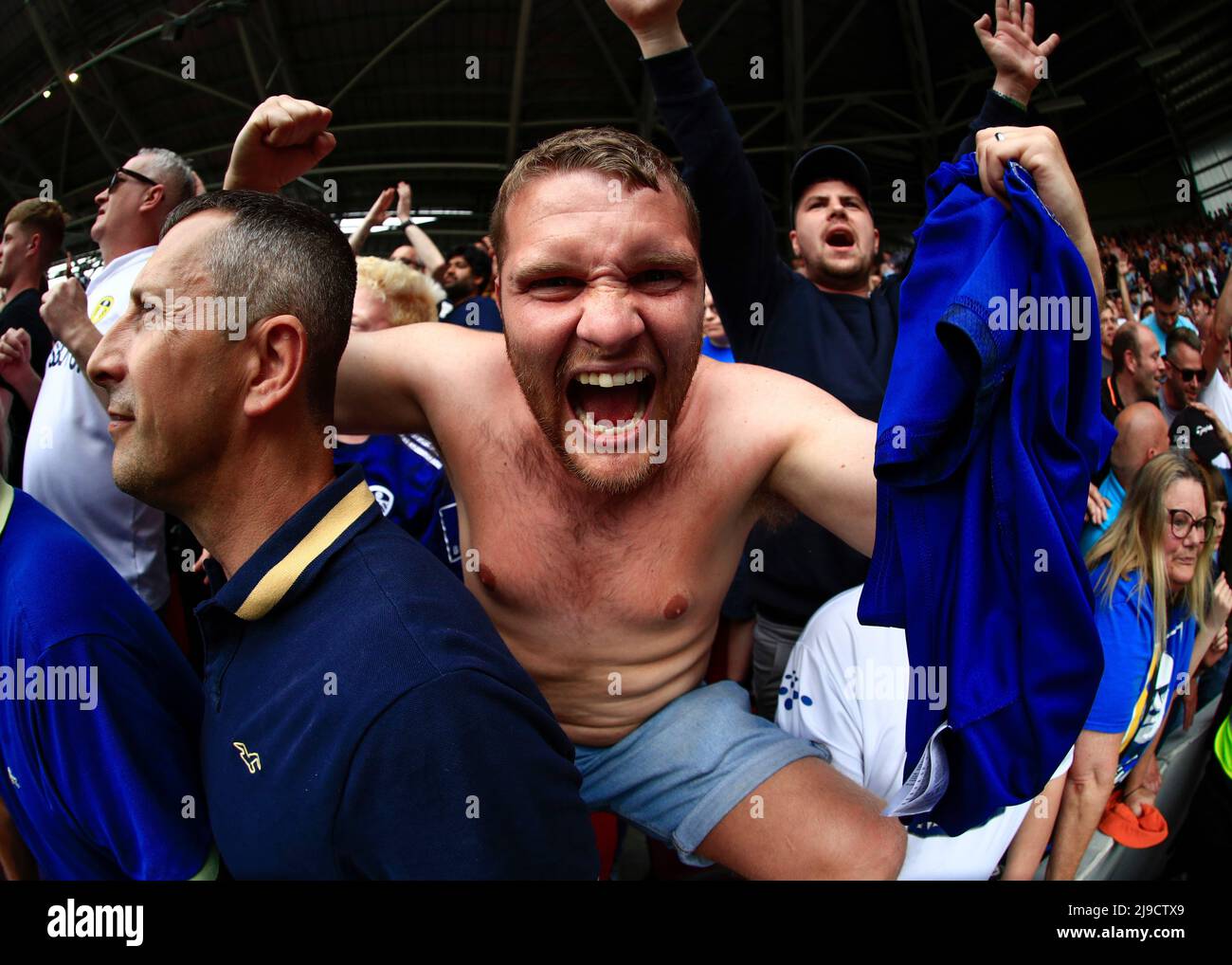 Crying england fan hi-res stock photography and images - Alamy