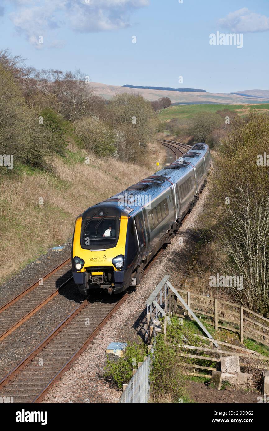 Avanti West coast  class 221 diesel voyager train passing Laigh Cairn (west of Kirkconnel) with a service diverted due to engineering works Stock Photo