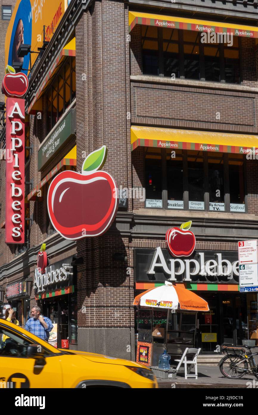 Applebee's restaurant is located in Times Square, New York City, USA
