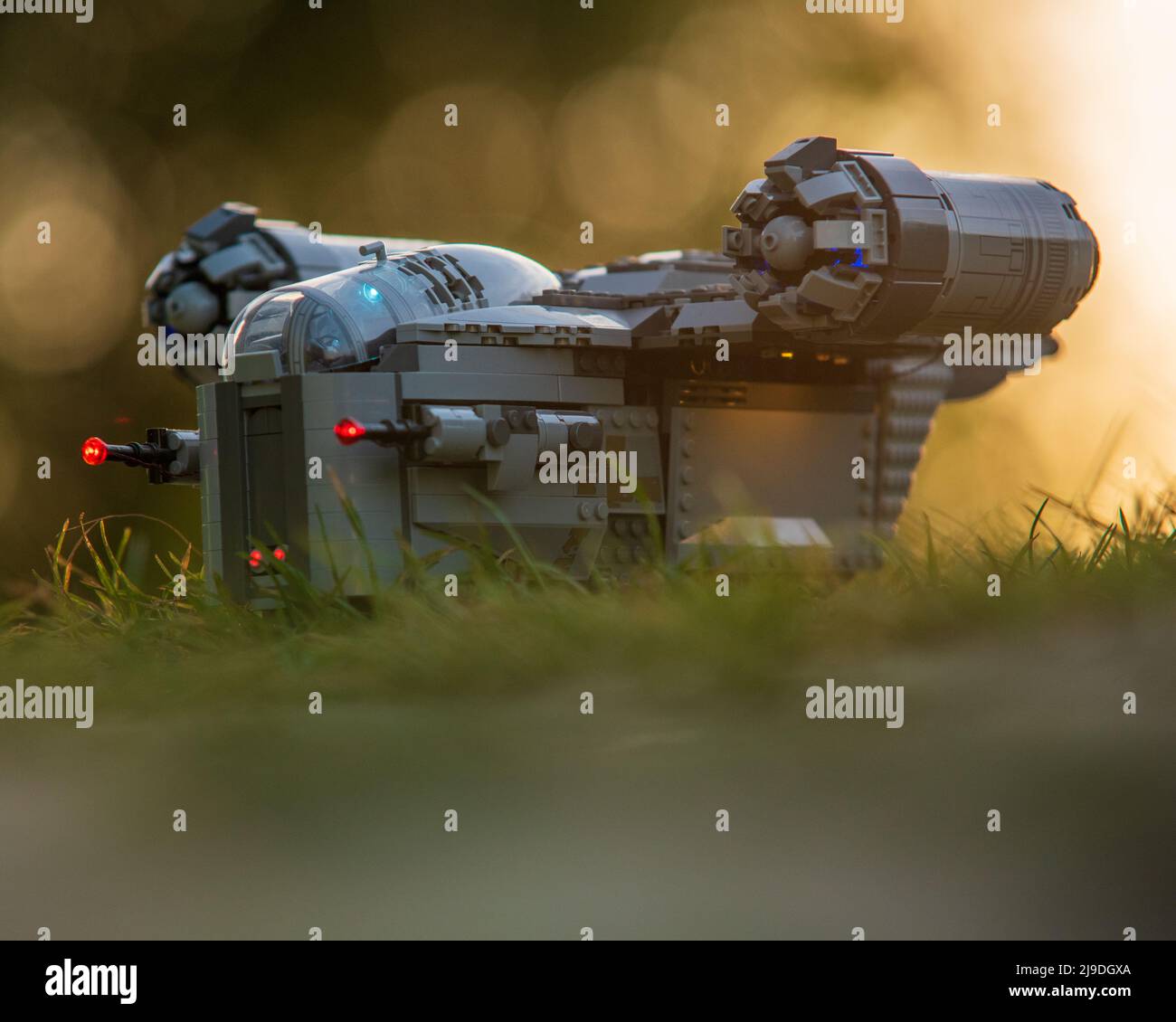 Star wars ship hi-res stock photography and images - Alamy