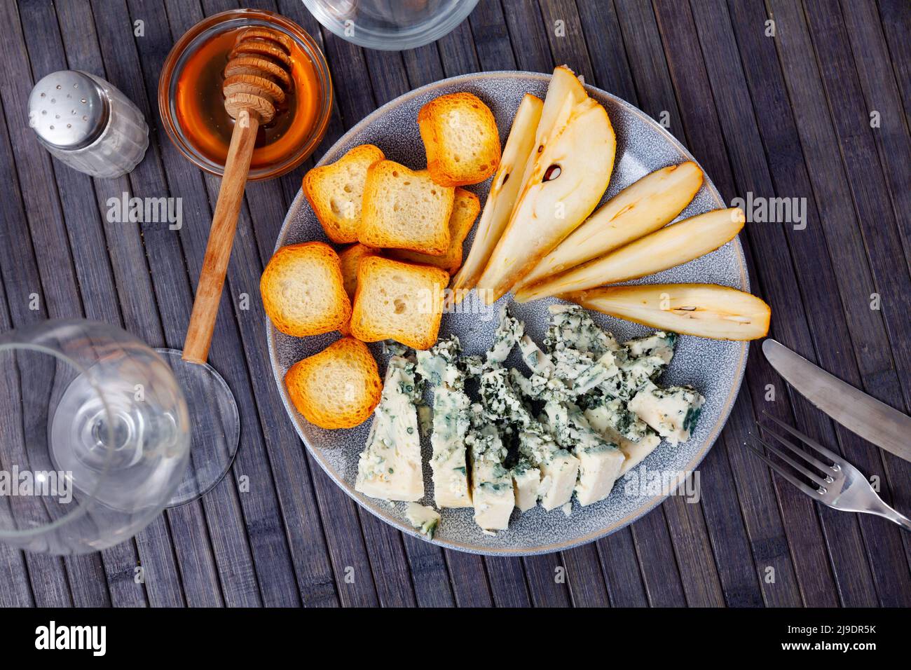 Popular Spanish blue cheese Roncari Stock Photo Alamy