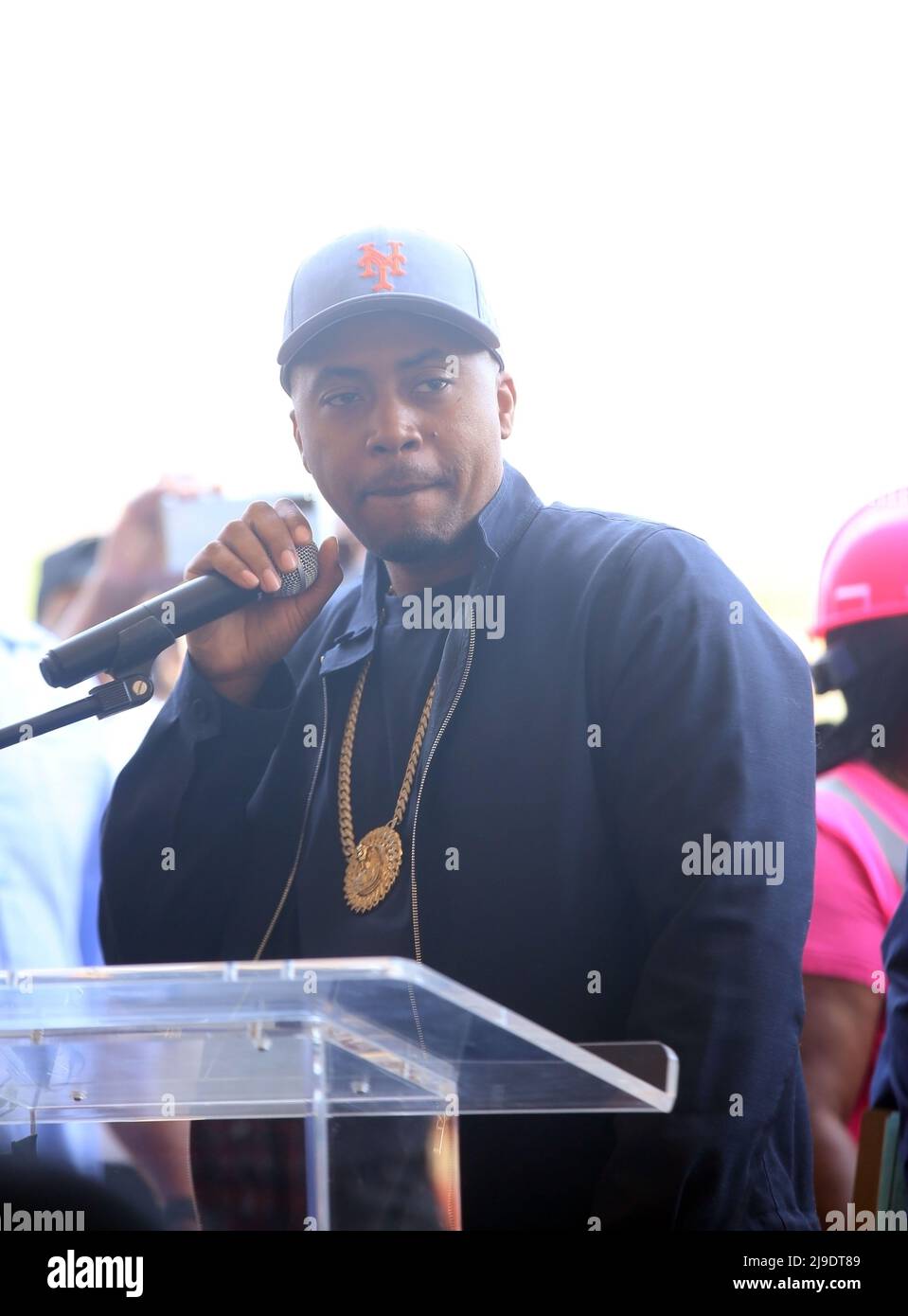Official Groundbreaking Ceremony at Bronx Point, the future home of the Universal Hip Hop Museum Bronx, NY Featuring: Nas Where: Bronx, New York, United States When: 20 May 2021 Credit: Derrick Salters/WENN.com Stock Photo