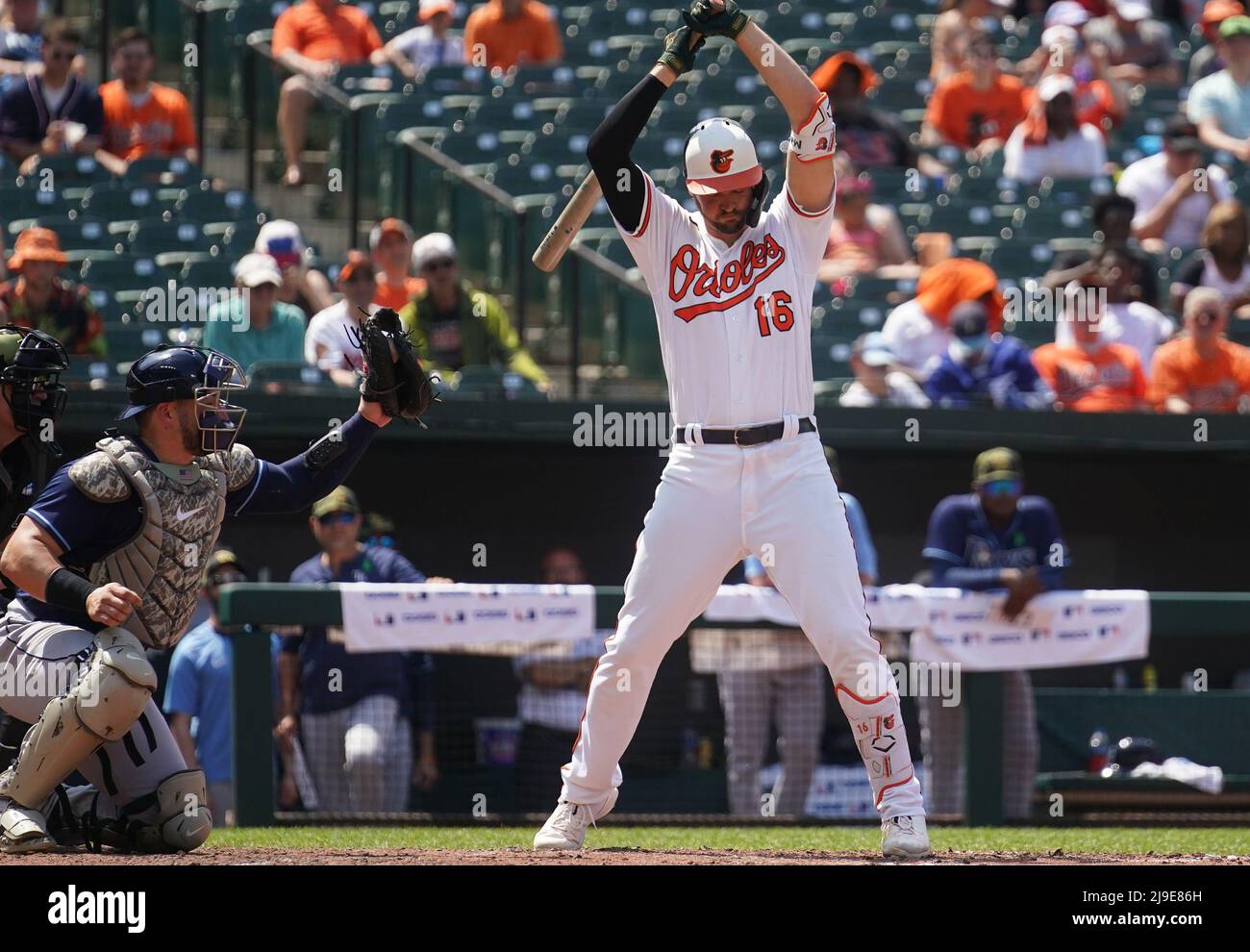 Baltimore, MD, USA. 29th May, 2017. Baltimore Orioles Left Fielder #16 Trey  Mancini makes a catch in the outfield after some confusion during a Major  League Baseball game between the Baltimore Orioles