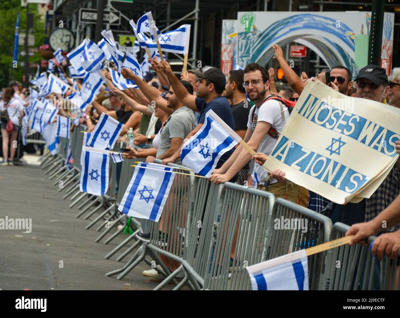 New York, New York, USA. 22nd May, 2022. Spectators gathered to