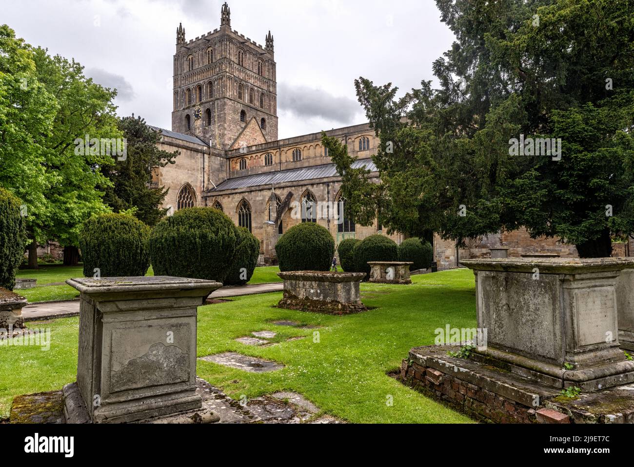 Tewkesbury Abbey Exterior Stock Photo Alamy