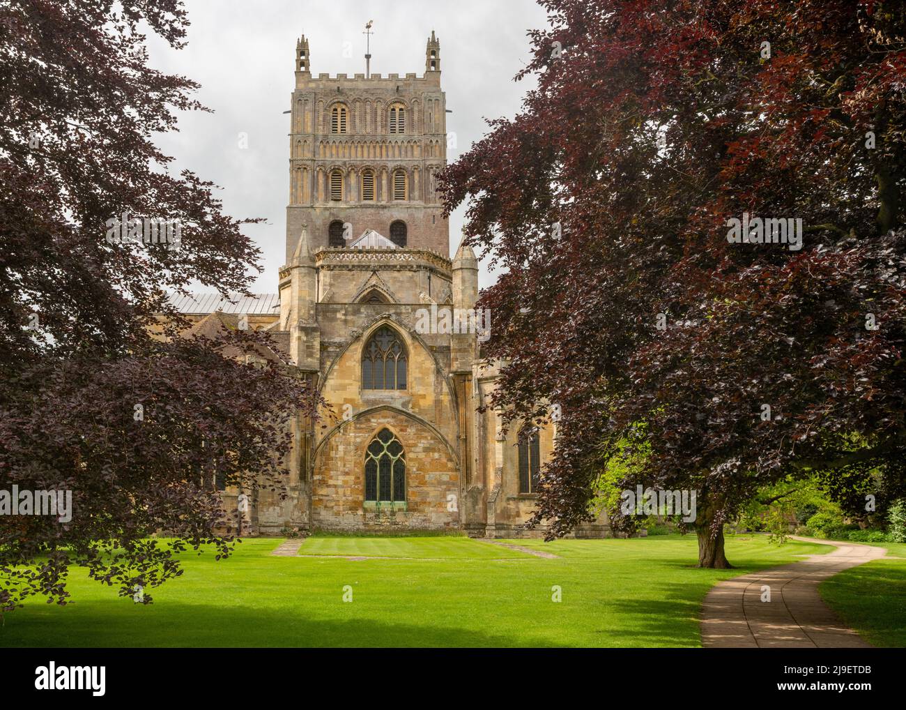 Tewkesbury Abbey Exterior Stock Photo Alamy