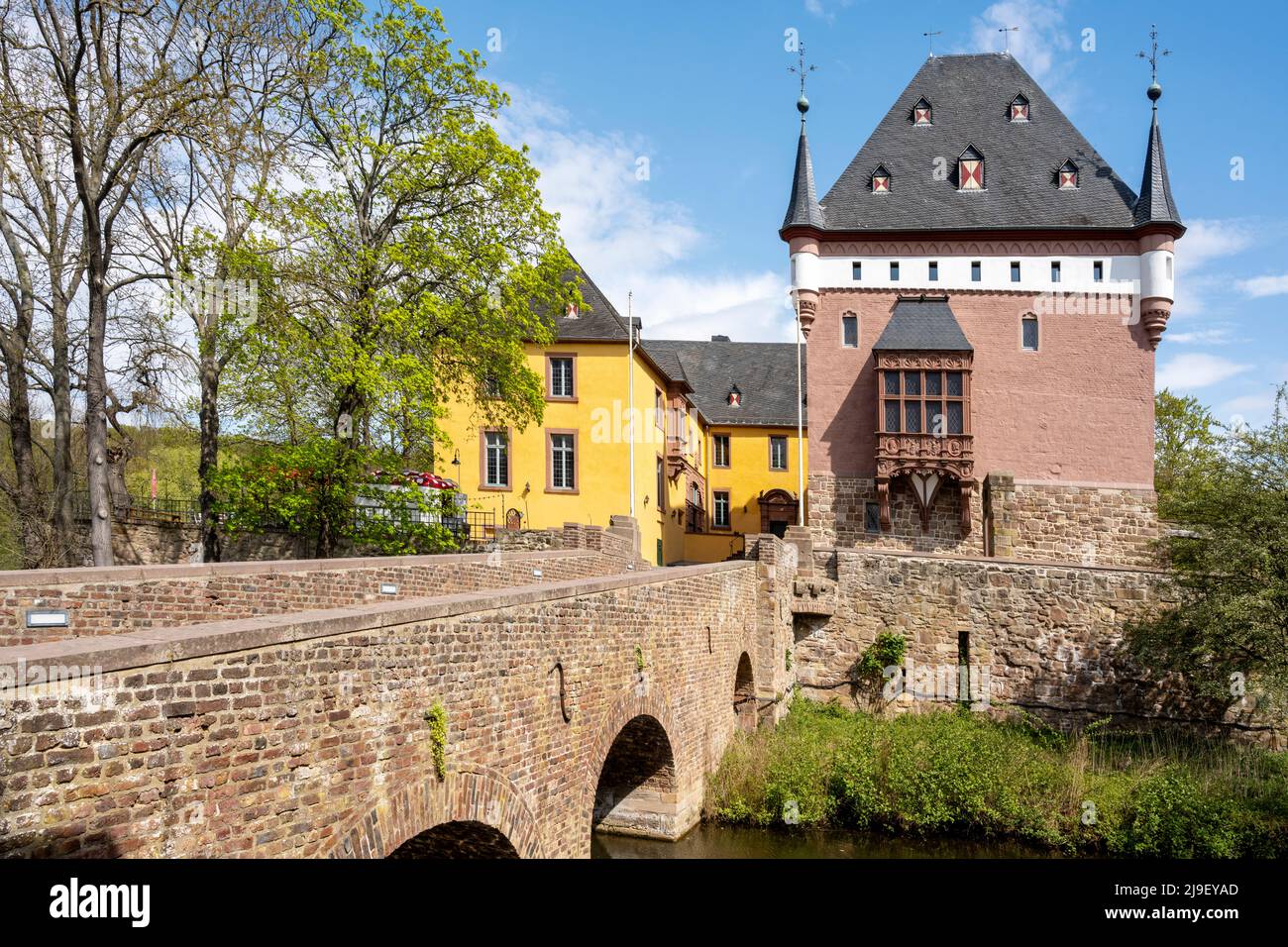 Deutschland, NRW, Düren-Niederau, Schloss Burgau, mittelalterliches Wasserschloss Stock Photo