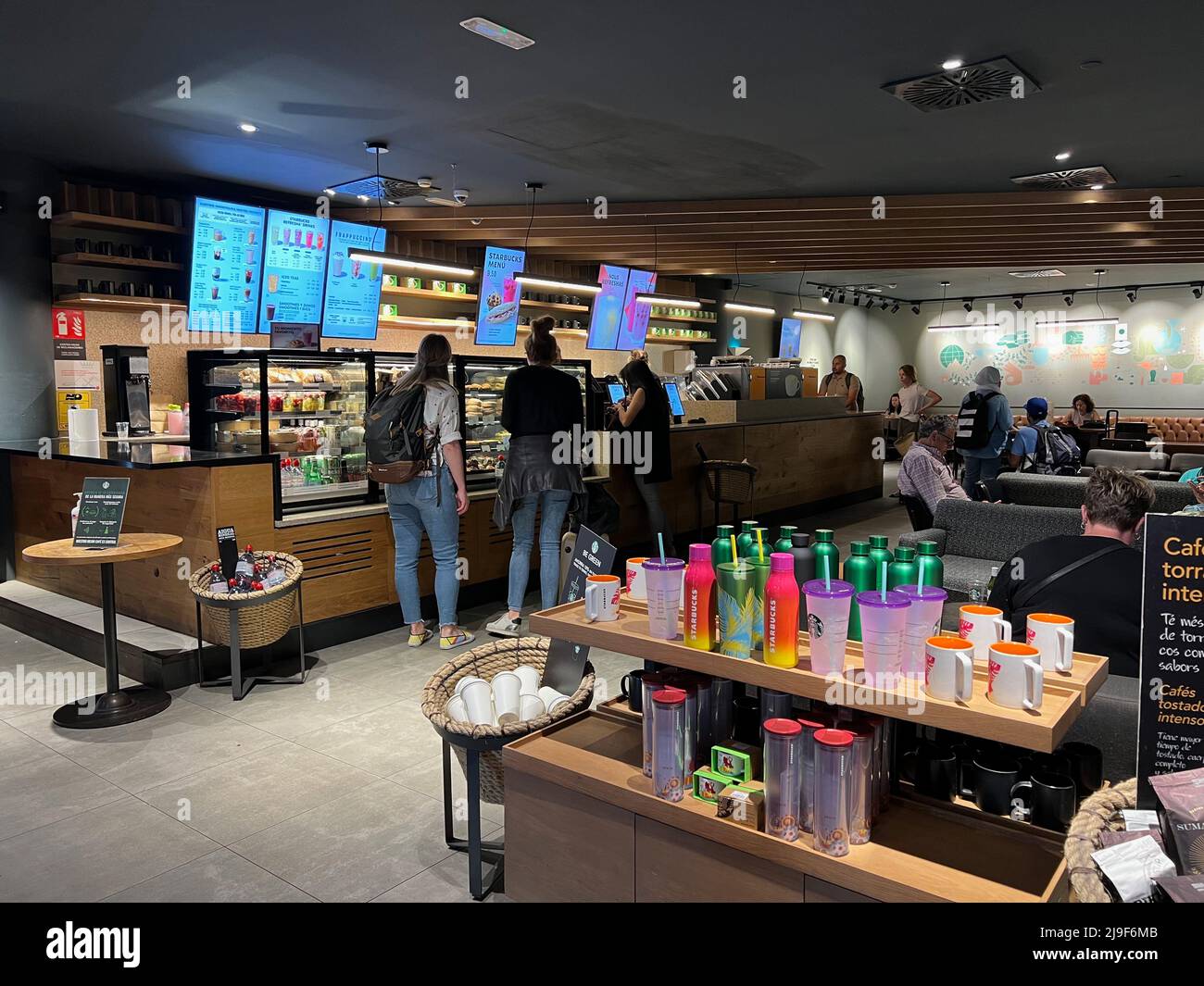 American airlines plane food hires stock photography and images Alamy
