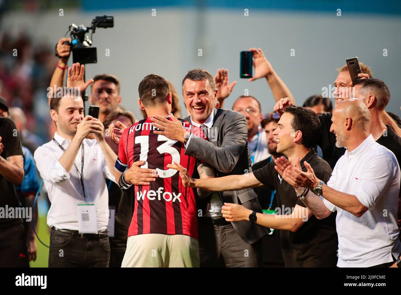 Alessio Romagnoli (Ac Milan) and the Technical director of Ac Milan Paolo Maldini during the Italian championship Serie A football match between US Sassuolo and AC Milan on May 22, 2022 at Mapei Stadium-Citta del Tricolore in Reggio Emilia, Italy - Photo: Nderim Kaceli/DPPI/LiveMedia Stock Photo