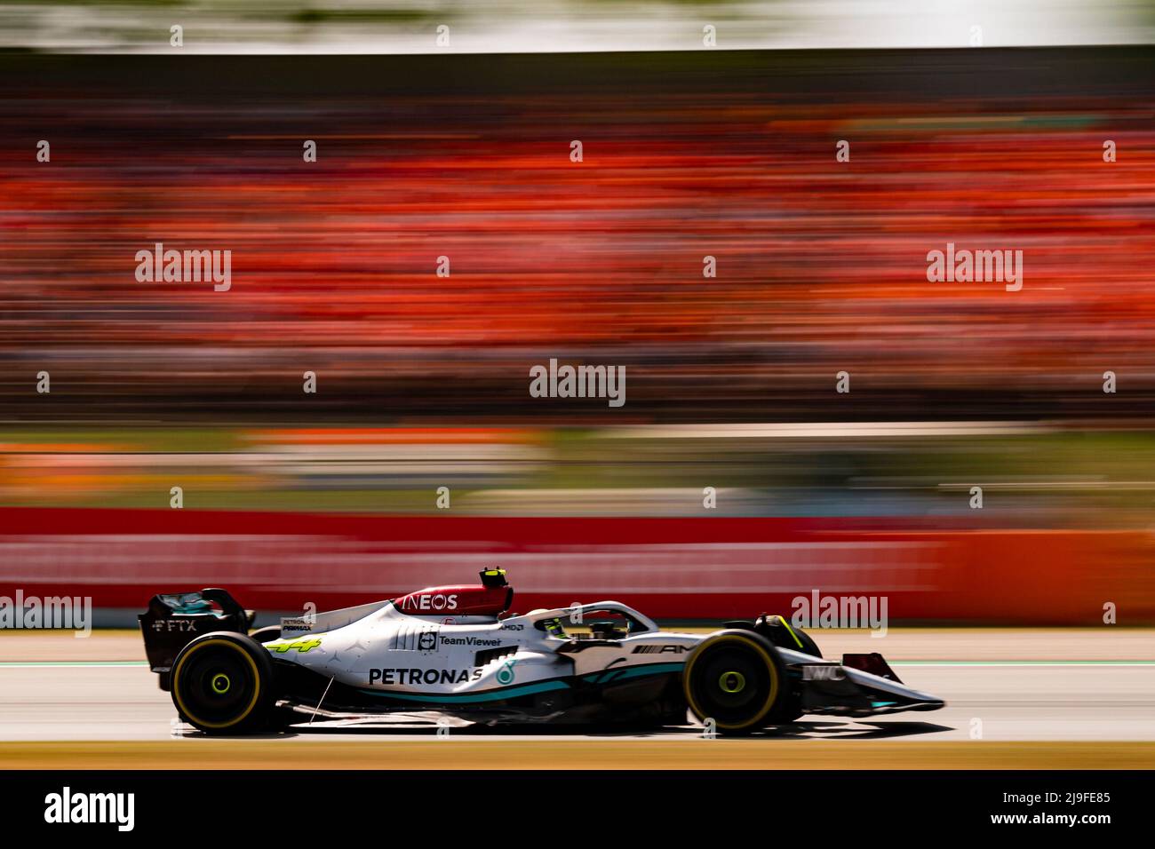 Barcelona, Spain. 22nd May, 2022. Lewis Hamilton of Great Britain and Mercedes drives his W13 during the F1 Grand Prix of Spain at Circuit de Barcelona-Catalunya on May 22, 2022 in Barcelona, Spain. Foto: Siu Wu. Credit: dpa/Alamy Live News Stock Photo
