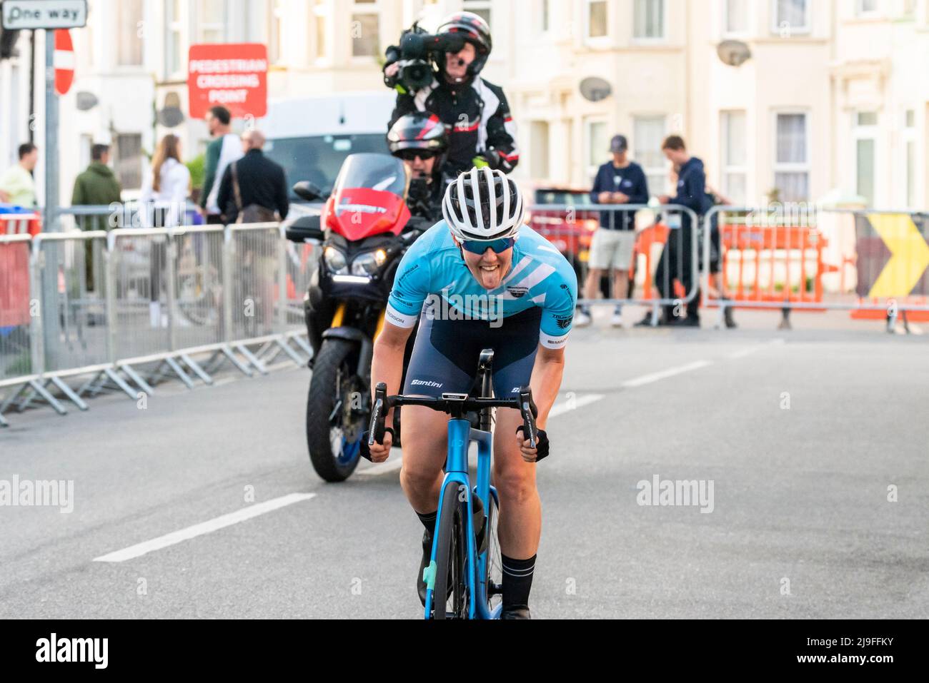 Sammie Stuart of LDN Brother leading and showing off, racing in the Sportsbreaks Tour Series cycle race round five in Clacton on Sea, Essex, UK Stock Photo