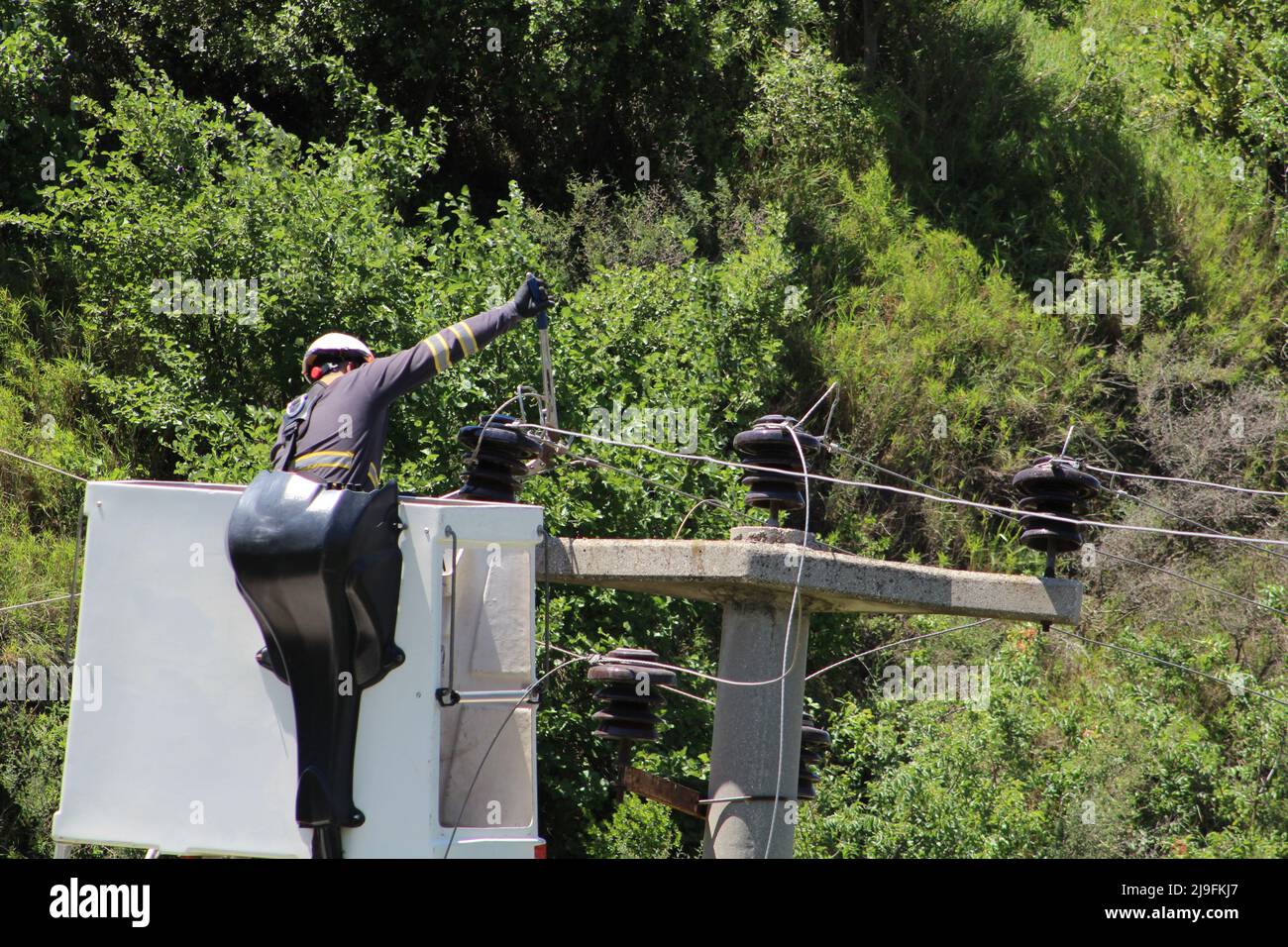 Cable lineman hi-res stock photography and images - Alamy
