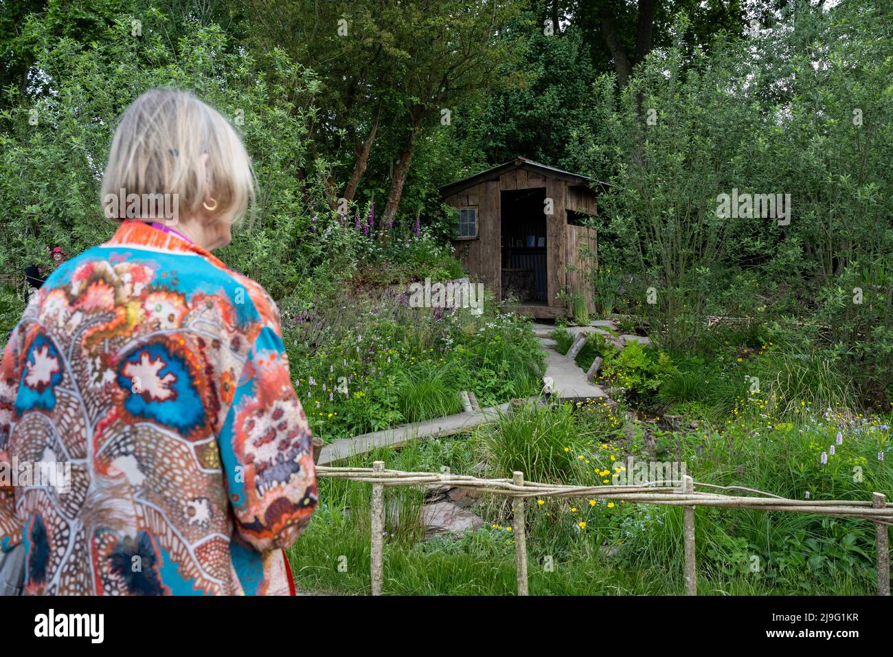 London, UK.  23 May 2022. A visitor views The Mind Garden at the press day of the RHS Chelsea Flower Show in the grounds of the Royal Hospital Chelsea.  The show runs to 28 May 2022.  Credit: Stephen Chung / Alamy Live News Stock Photo