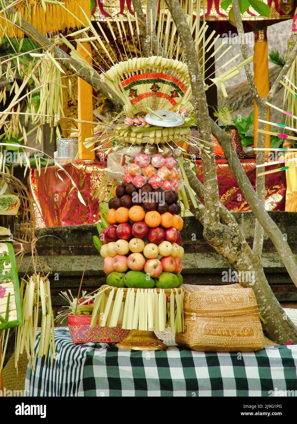 Vegetable display at a market in bali hi-res stock photography and ...