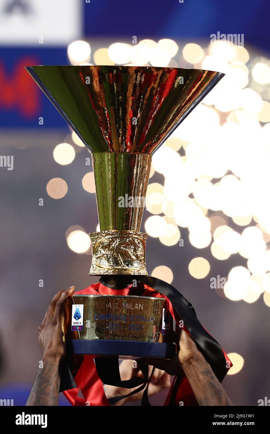 loop journalist Quickly Serie a trophy hi-res stock photography and images - Alamy
