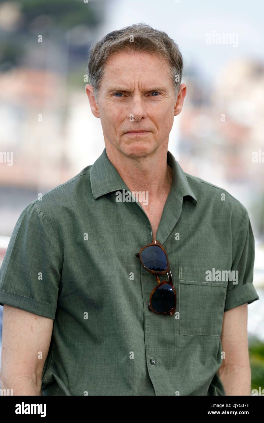 Cannes, Frankreich. 21st May, 2022. Sean Harris pose at the photocall of 'The Stranger' during the 75th Annual Cannes Film Festival at Palais des Festivals in Cannes, France, on 21 May 2022. Credit: dpa/Alamy Live News Stock Photo