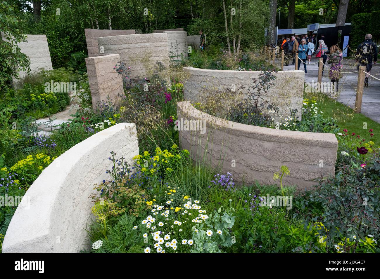 London, UK.  23 May 2022. The Mind Garden at the press day of the RHS Chelsea Flower Show in the grounds of the Royal Hospital Chelsea.  The show runs to 28 May 2022.  Credit: Stephen Chung / Alamy Live News Stock Photo