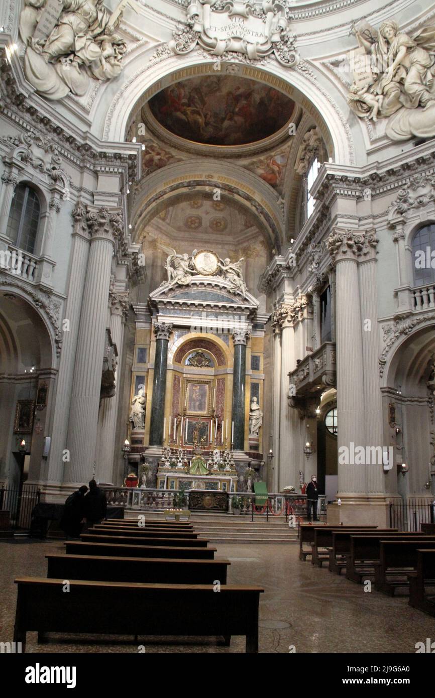 Bologna, Italy. Interior of the beautiful Chiesa di Santa Maria della Vita, Catholic Church Bologna, Italy. Interior of the beautiful Chiesa di Santa Maria della Vita, Catholic Church
