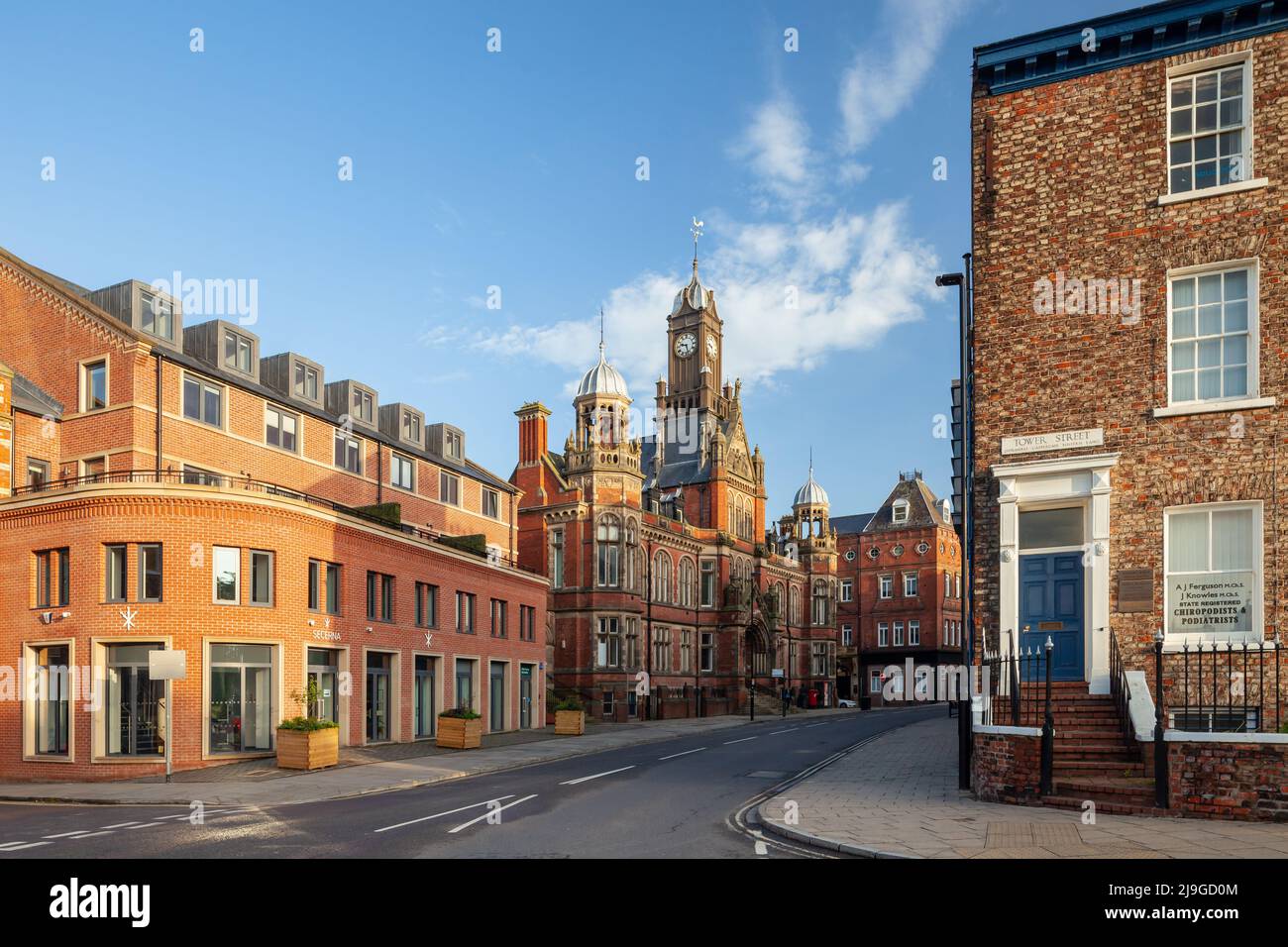Spring morning in York city centre, North Yorkshire, England. York & Selby Magistrates' Court in the distance. Stock Photo
